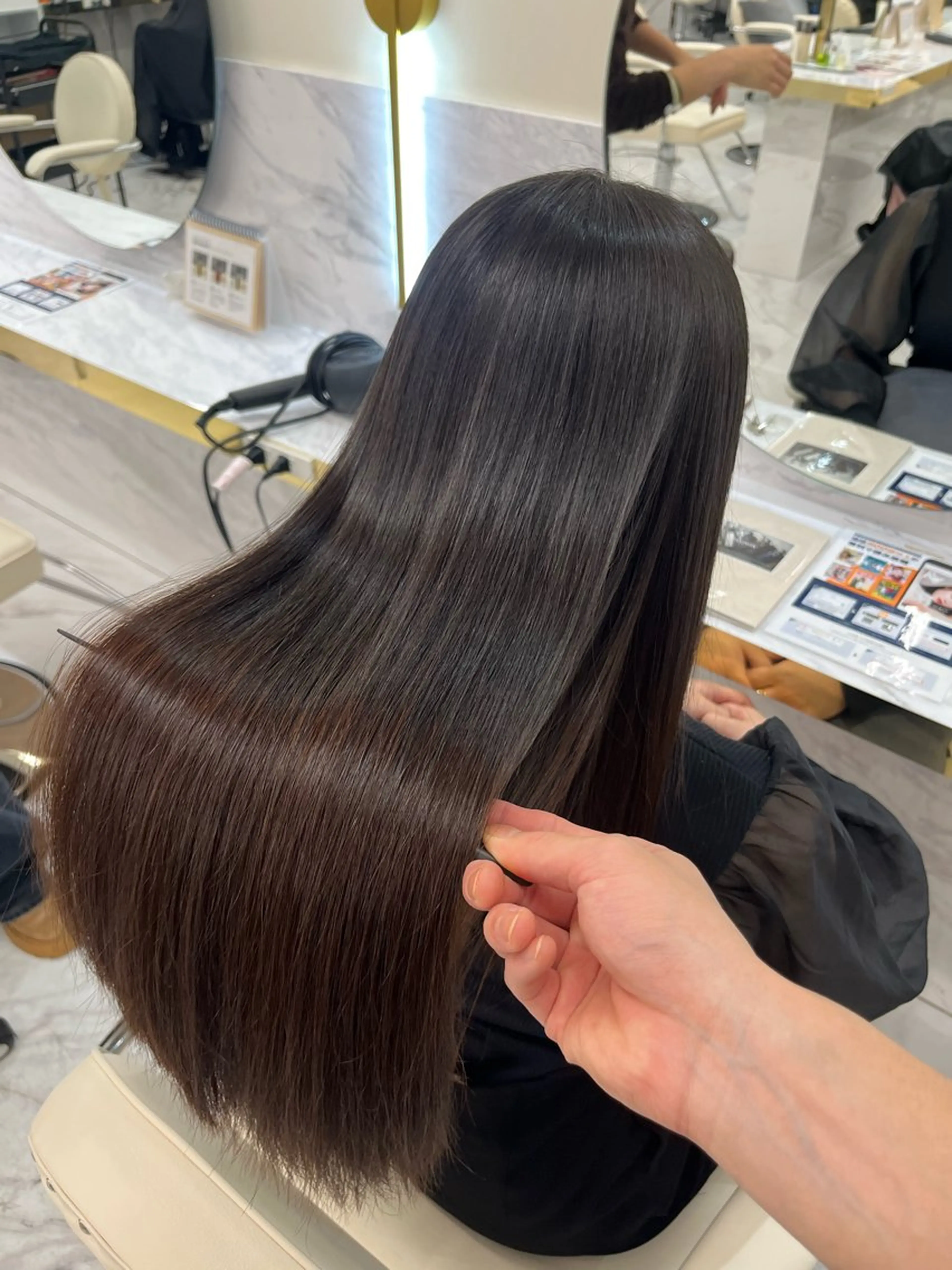 ロング カット ヘアカラー 縮毛矯正 トリートメント 韓国風🫧髪質改善 村上　蒼生のヘアスタイル