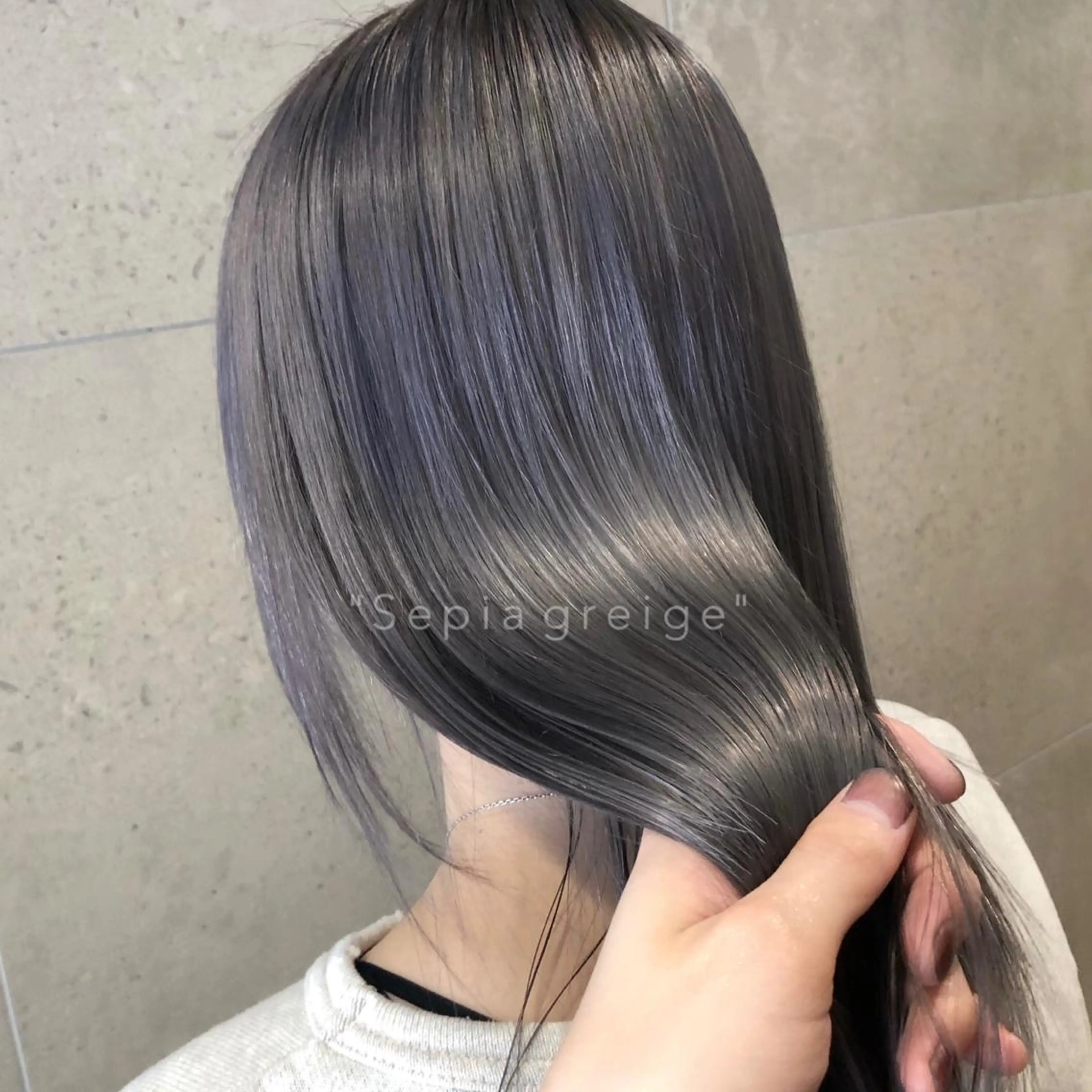ロング カラー グレージュ シルバー 山中 優 🎨モテ髪colorのヘアスタイル