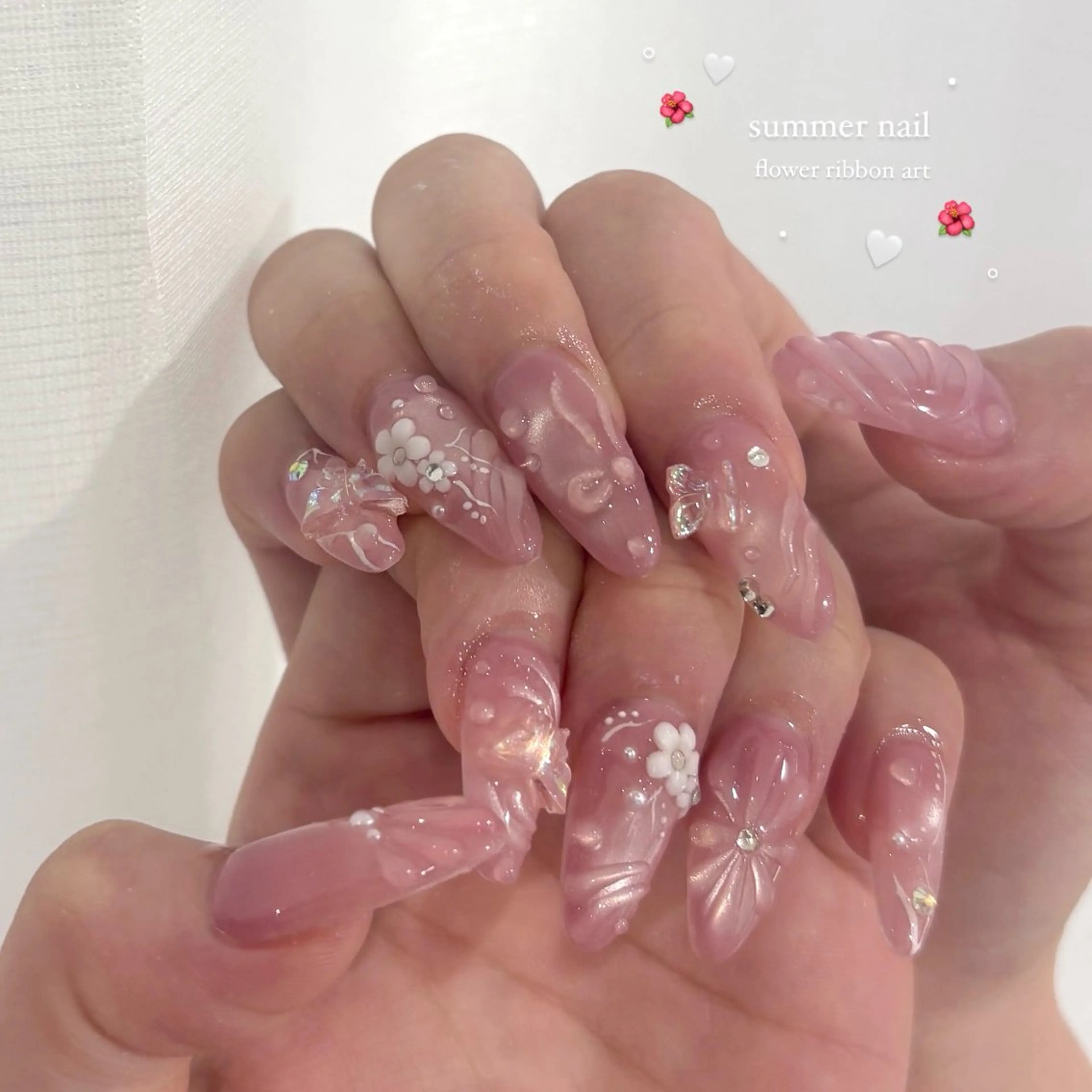 ネイル 𝐚𝐲𝐚𝐤𝐚 ✻のネイルデザイン