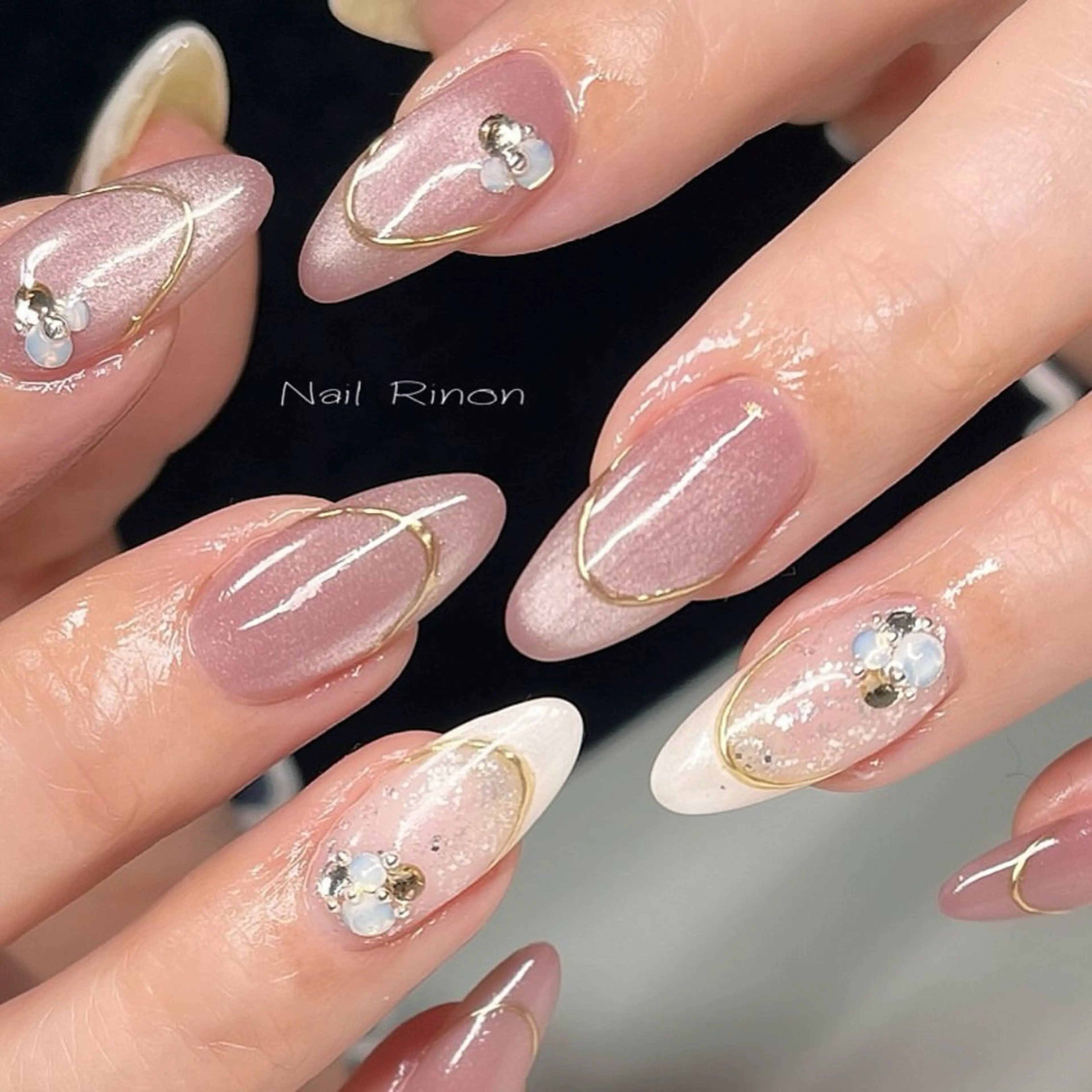 ネイル マグネットネイル ハンドネイル Nail Rinonのネイルデザイン