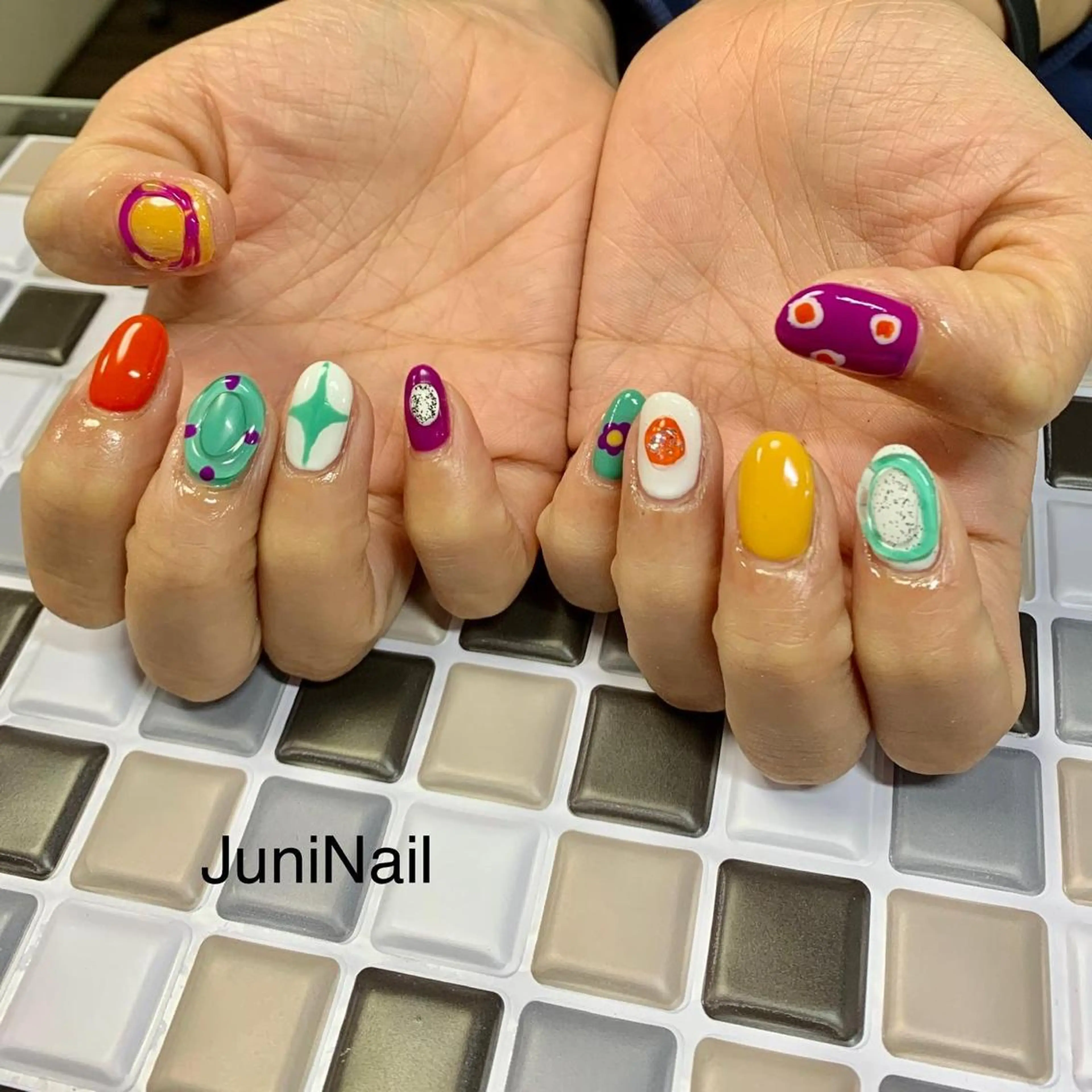 ネイル オーロラネイル クリアネイル 成人式 フラッシュネイル フレンチネイル ハンドネイル JuniNail 주니네일🇰🇷suのネイルデザイン