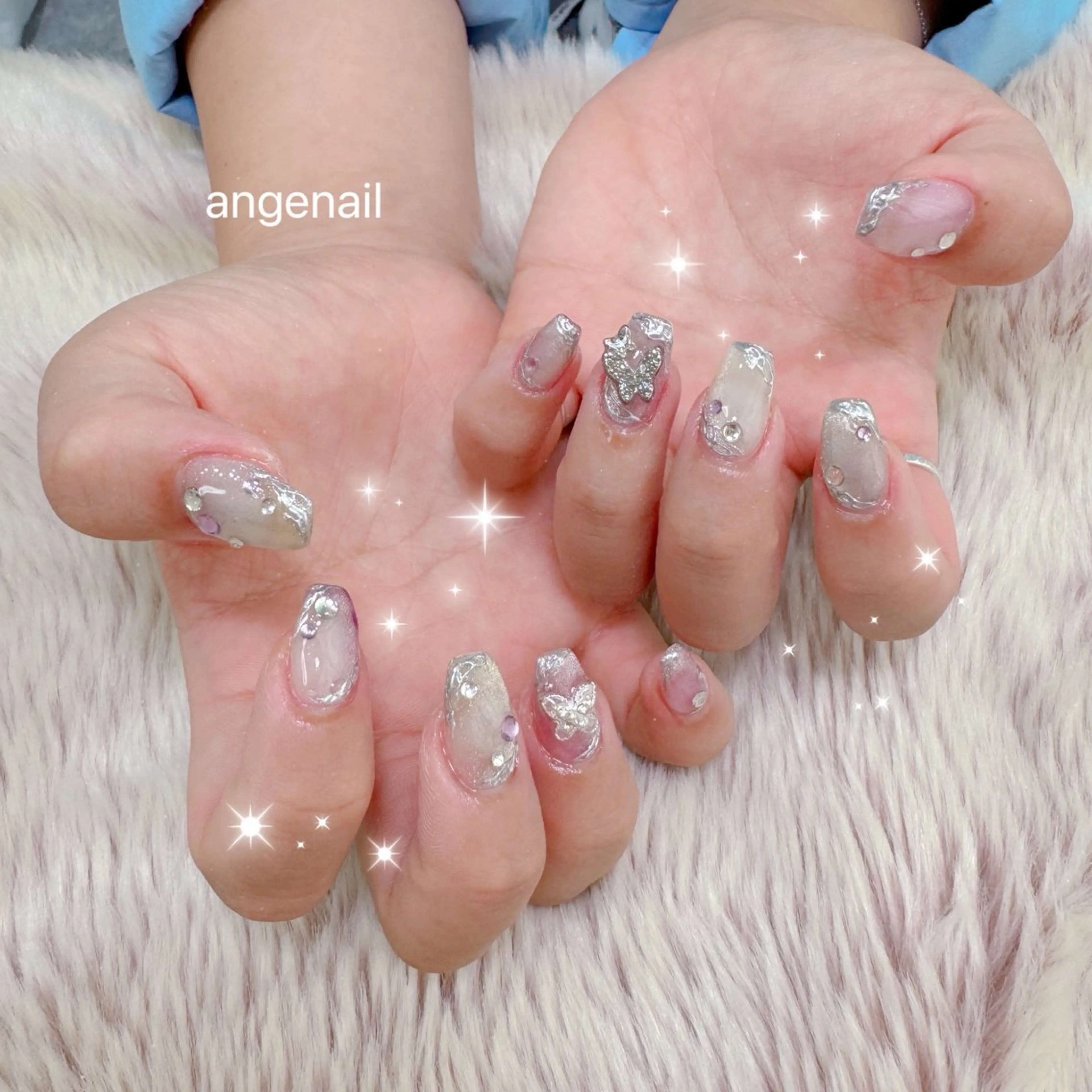 ネイル ハンドネイル オーナーネイリスト MAKIのネイルデザイン