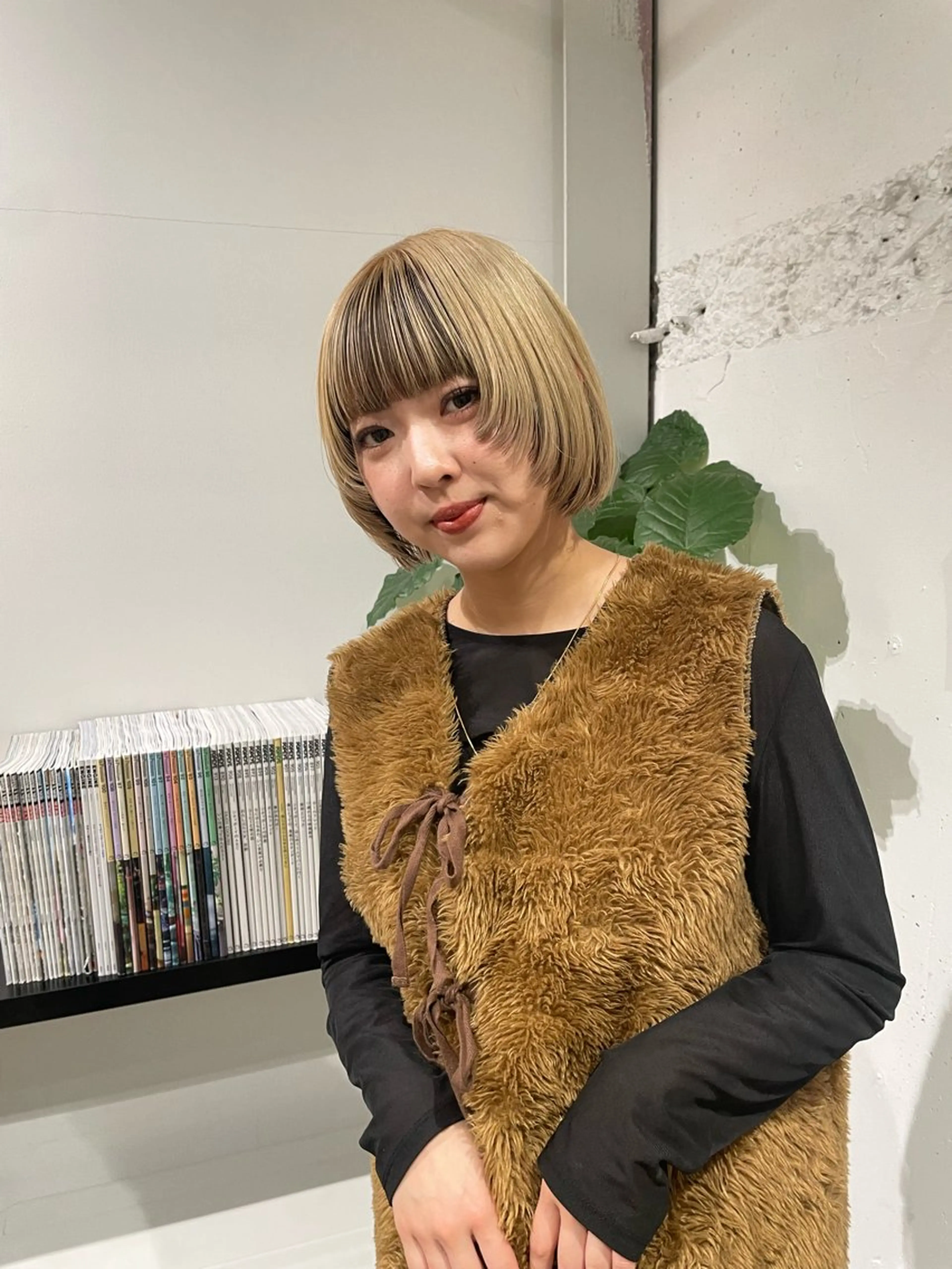 ショート カラー ベージュカラー 顔周りカット yearn所属・naho✂︎bob/ layerのヘアスタイル