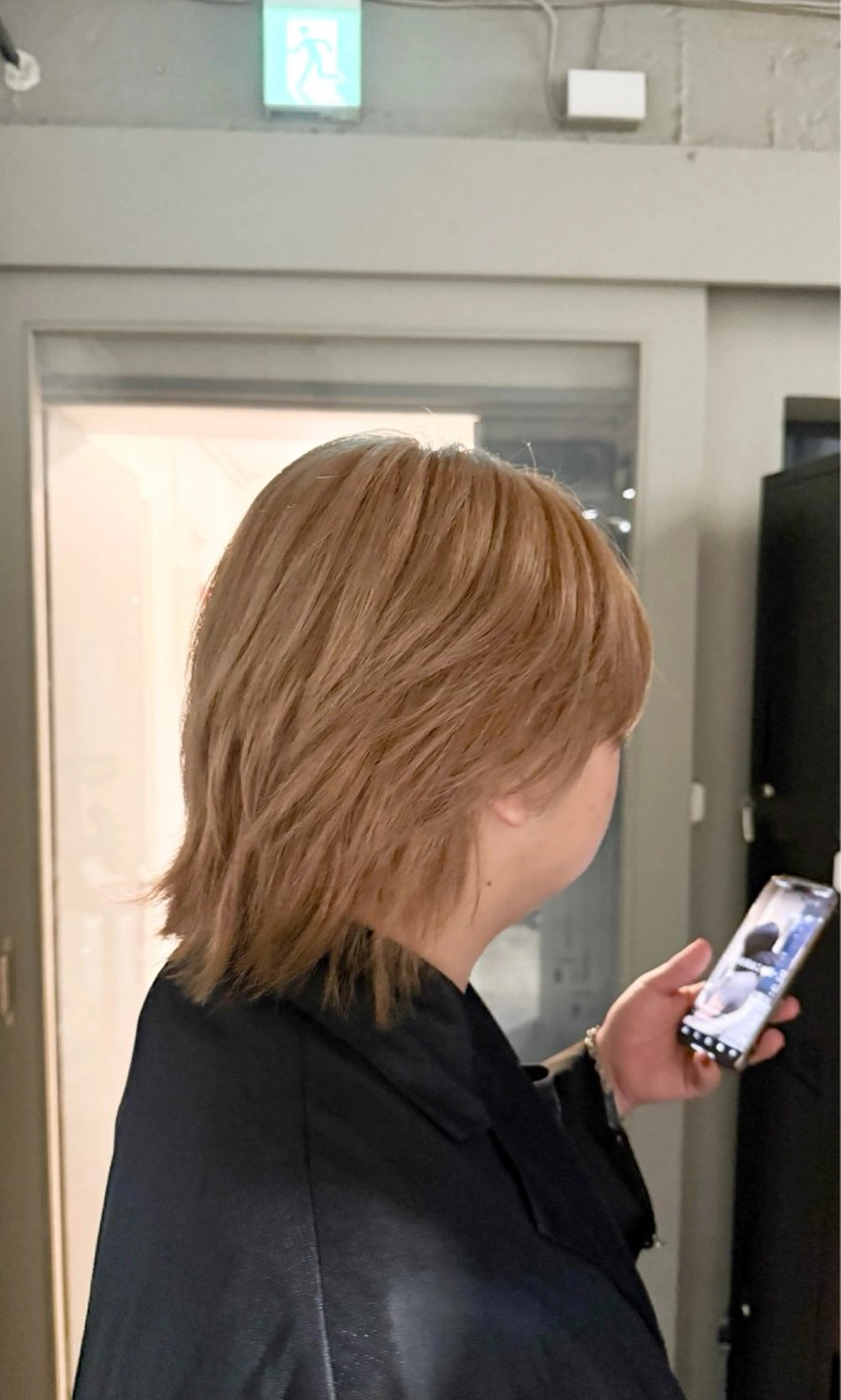 ショート カラー メンズ ベージュカラー ミルクティーベージュ カット ヘアカラー トリートメント ROIS渋谷【ロイス】所属・高橋大樹/ブリーチ/ ミルクティーベージュのヘアスタイル