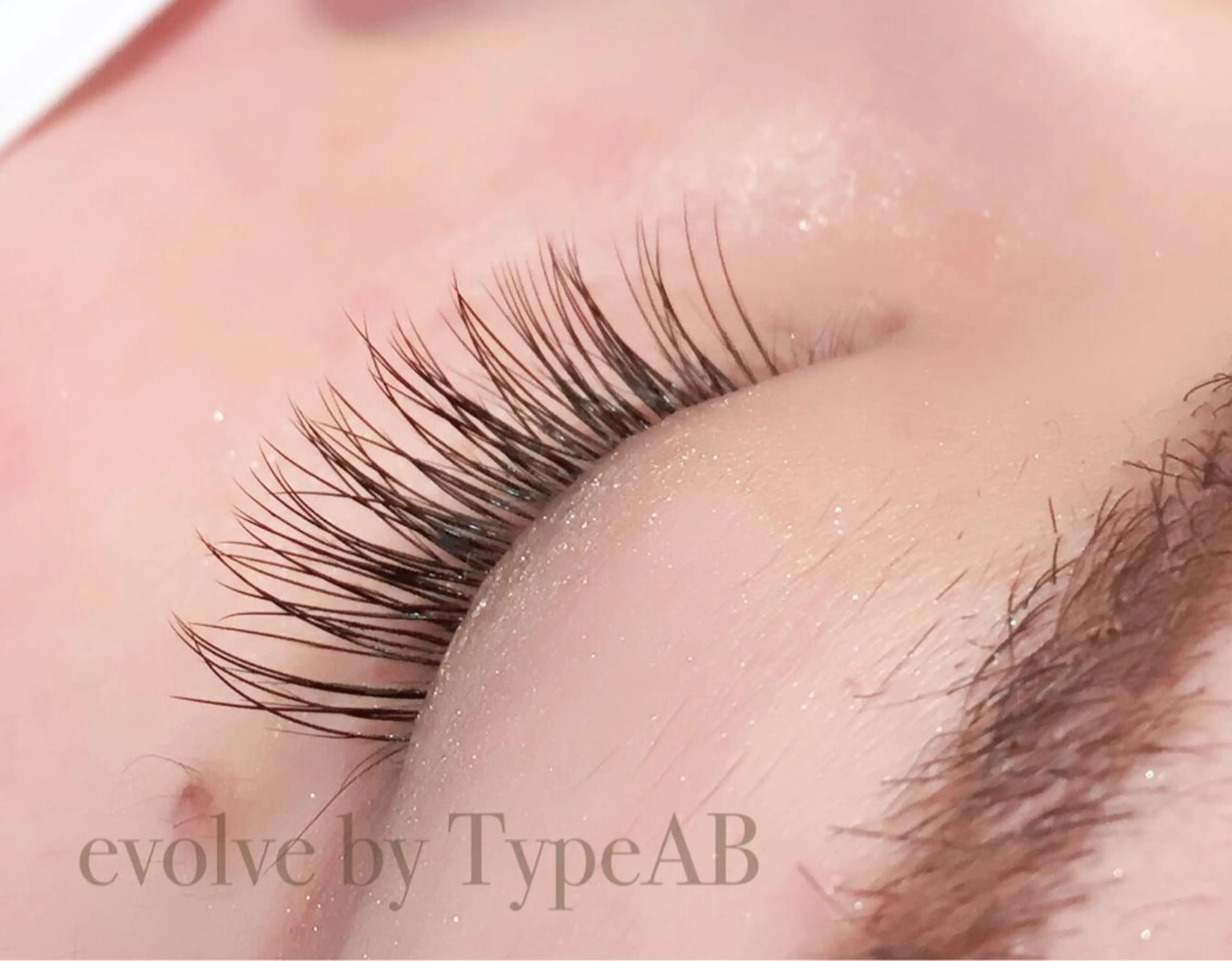 マツエク・マツパ Jカール 目尻長め evolve by TypeAB所属・evolve  by TypeABのマツエク・マツパデザイン