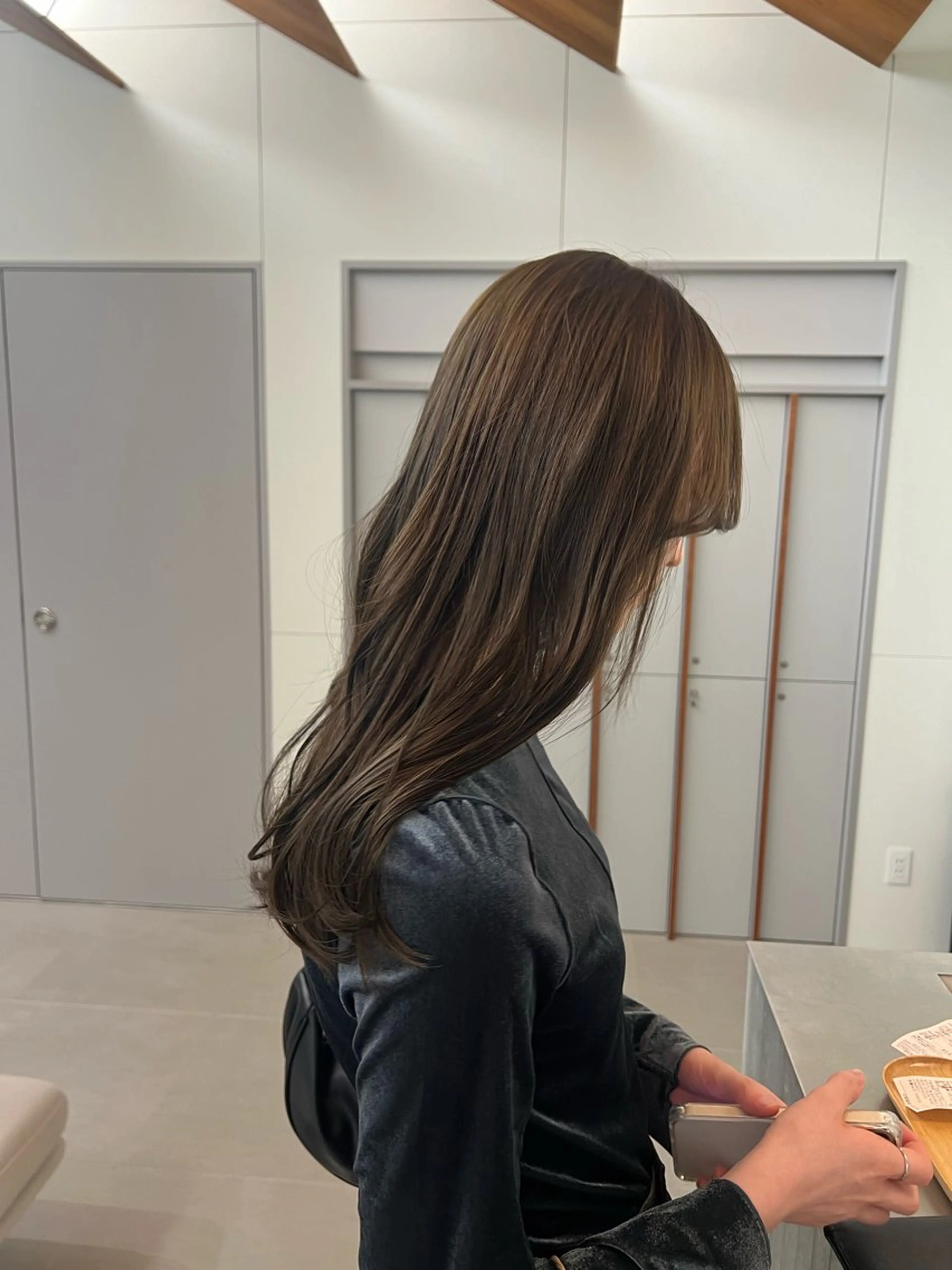 ロング レイヤーカット カット ヘアカラー トリートメント LORENAO所属・マロベージュ rinaのヘアスタイル