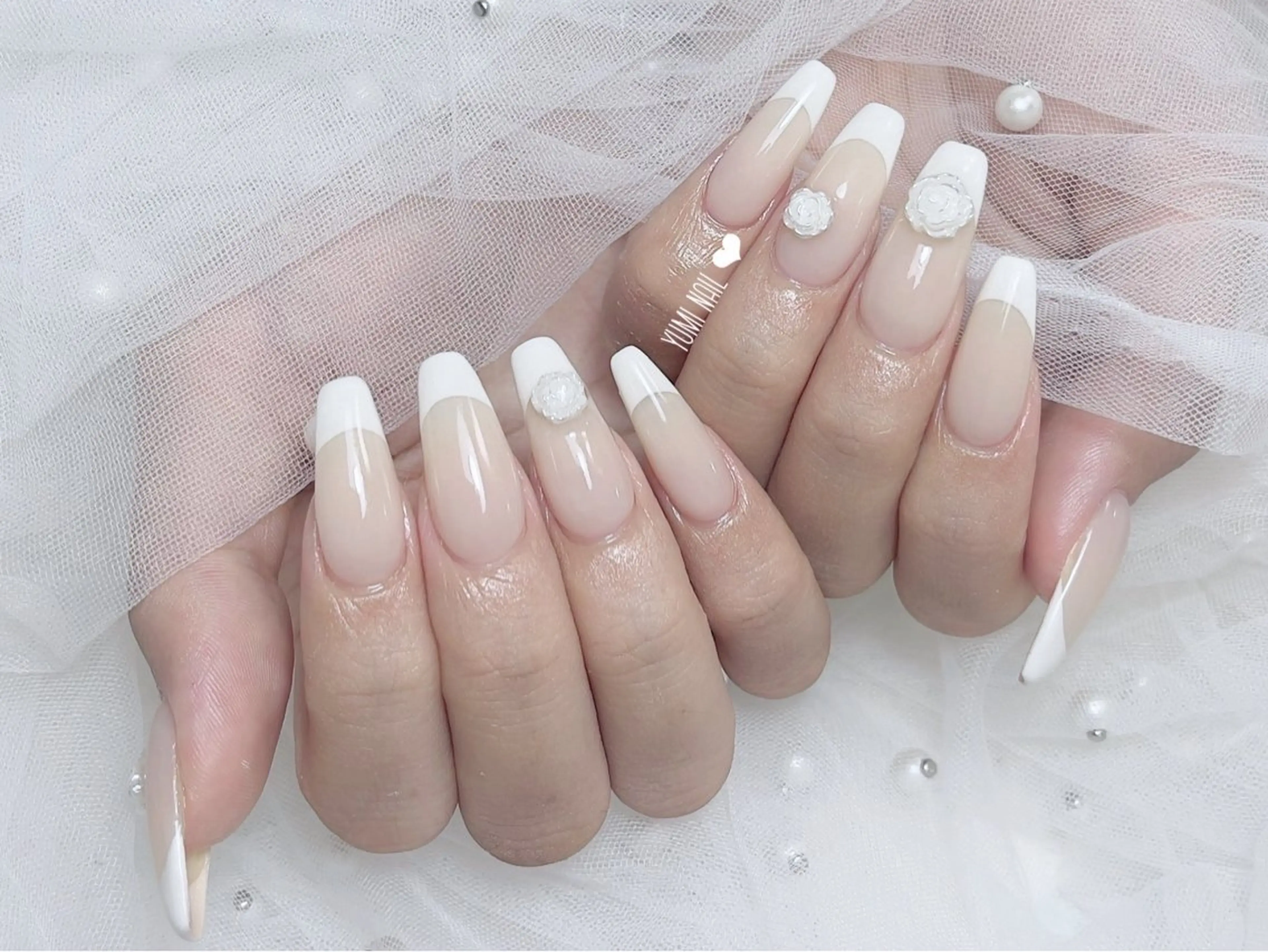 ネイル ユリ🎀 デザイン長さ出し専門のネイルデザイン
