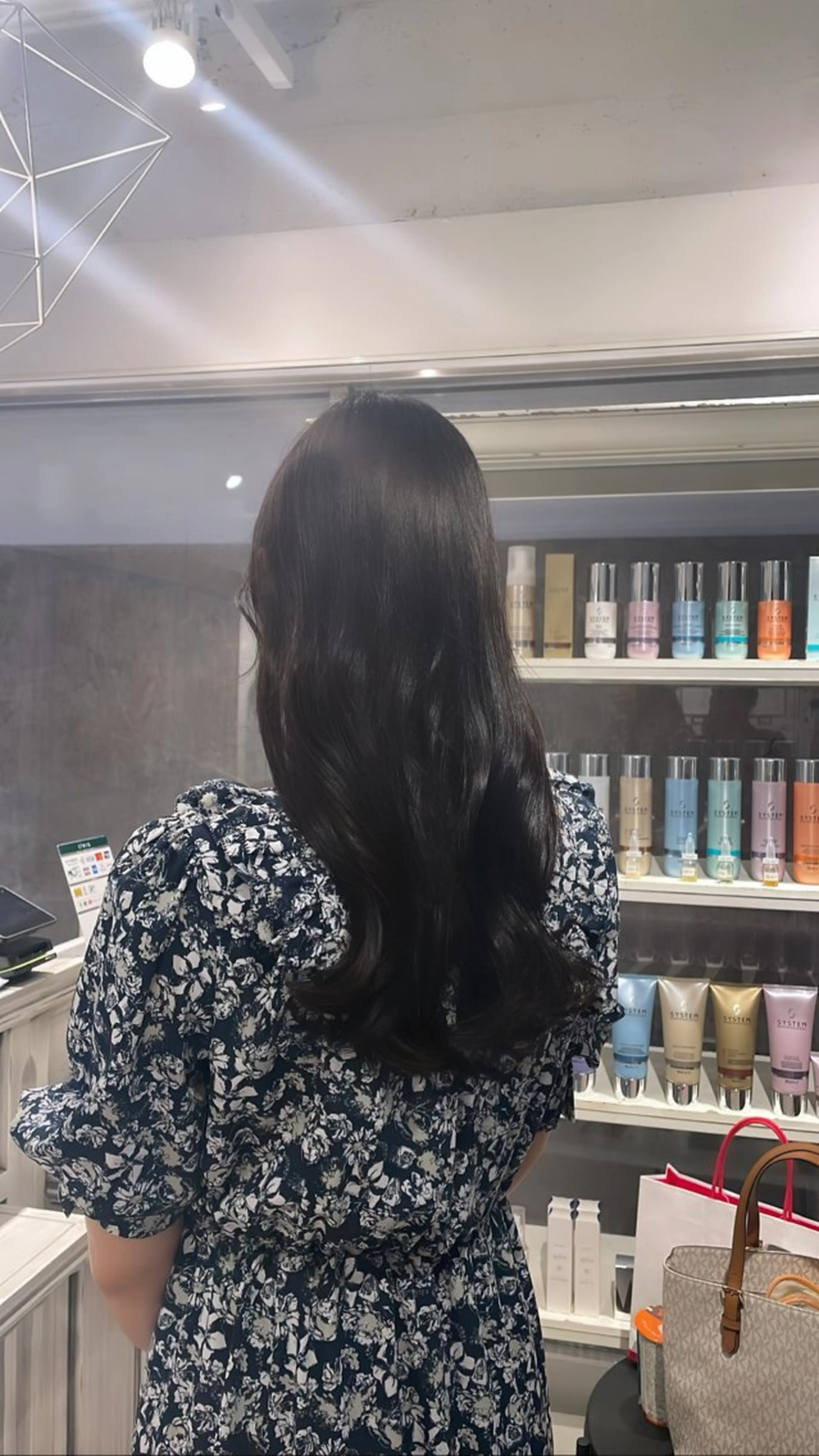 セミロング カラー 透明感カラー CreBiA🎀 ayaのマツエク・マツパデザイン
