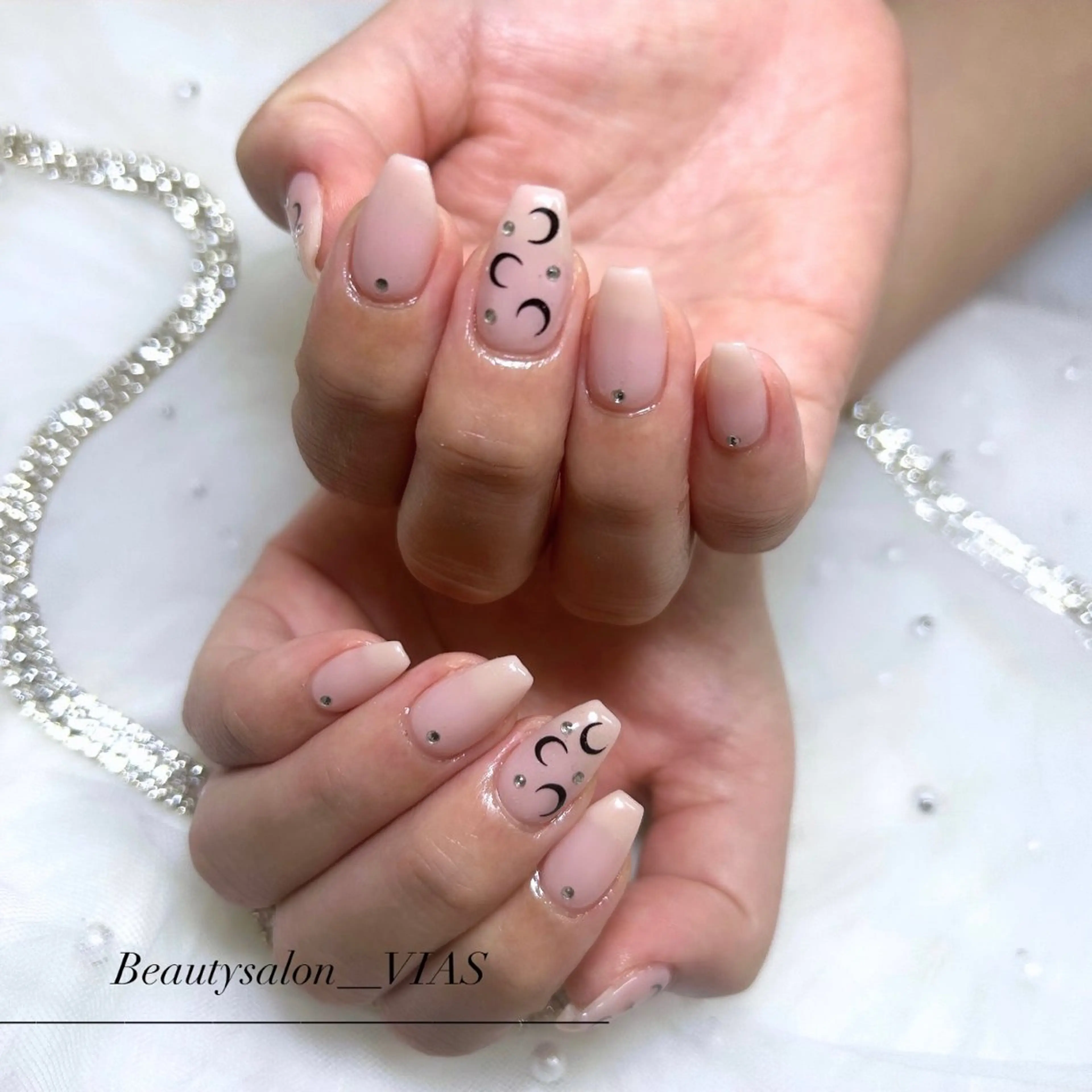 ネイル ハンドネイル VIAS 〜EYE&NAIL〜のマツエク・マツパデザイン