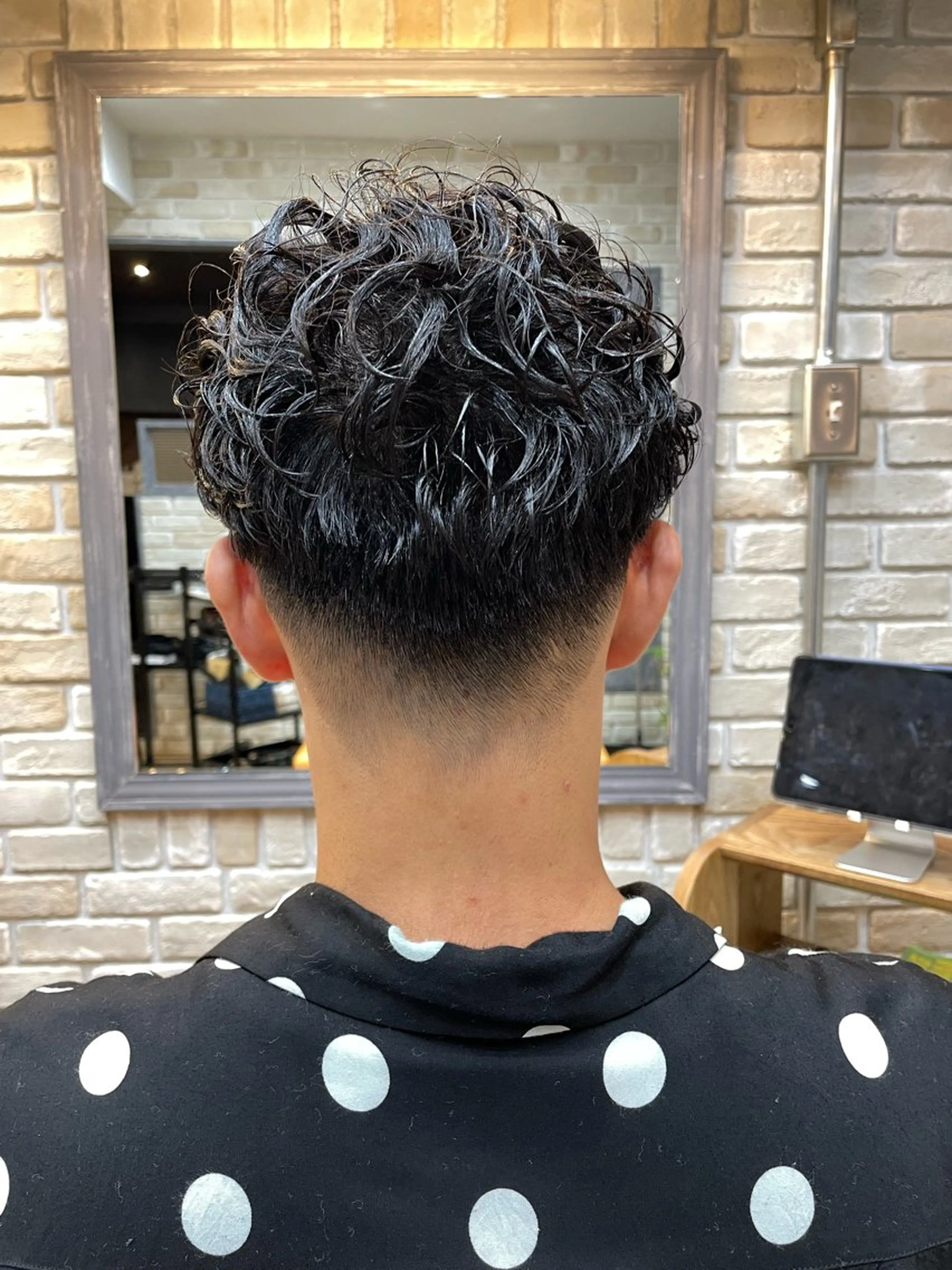 メンズ 刈り上げ eyesburg W/est所属・ショートボブ 村上のヘアスタイル