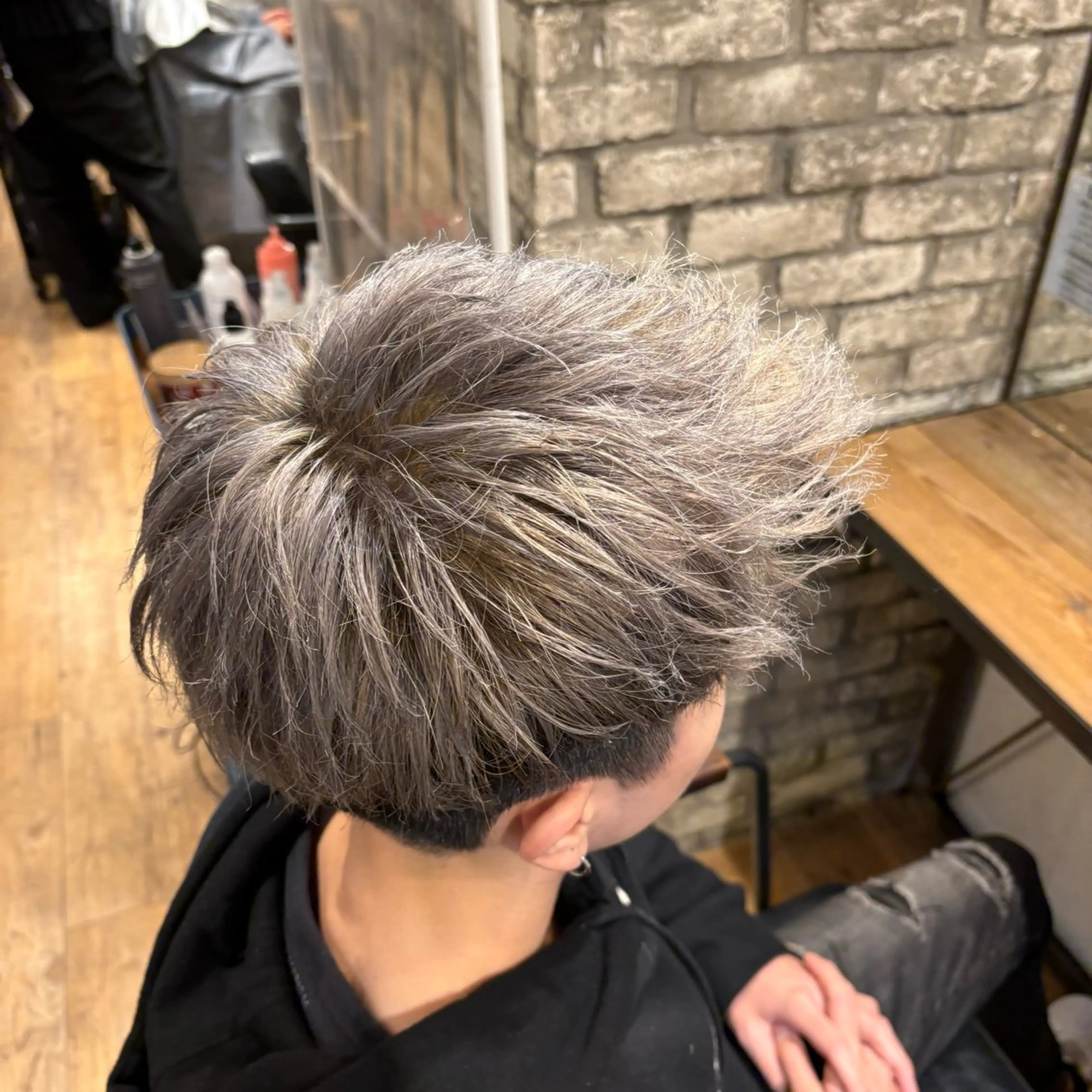 カラー メンズ 中場 健人のヘアスタイル