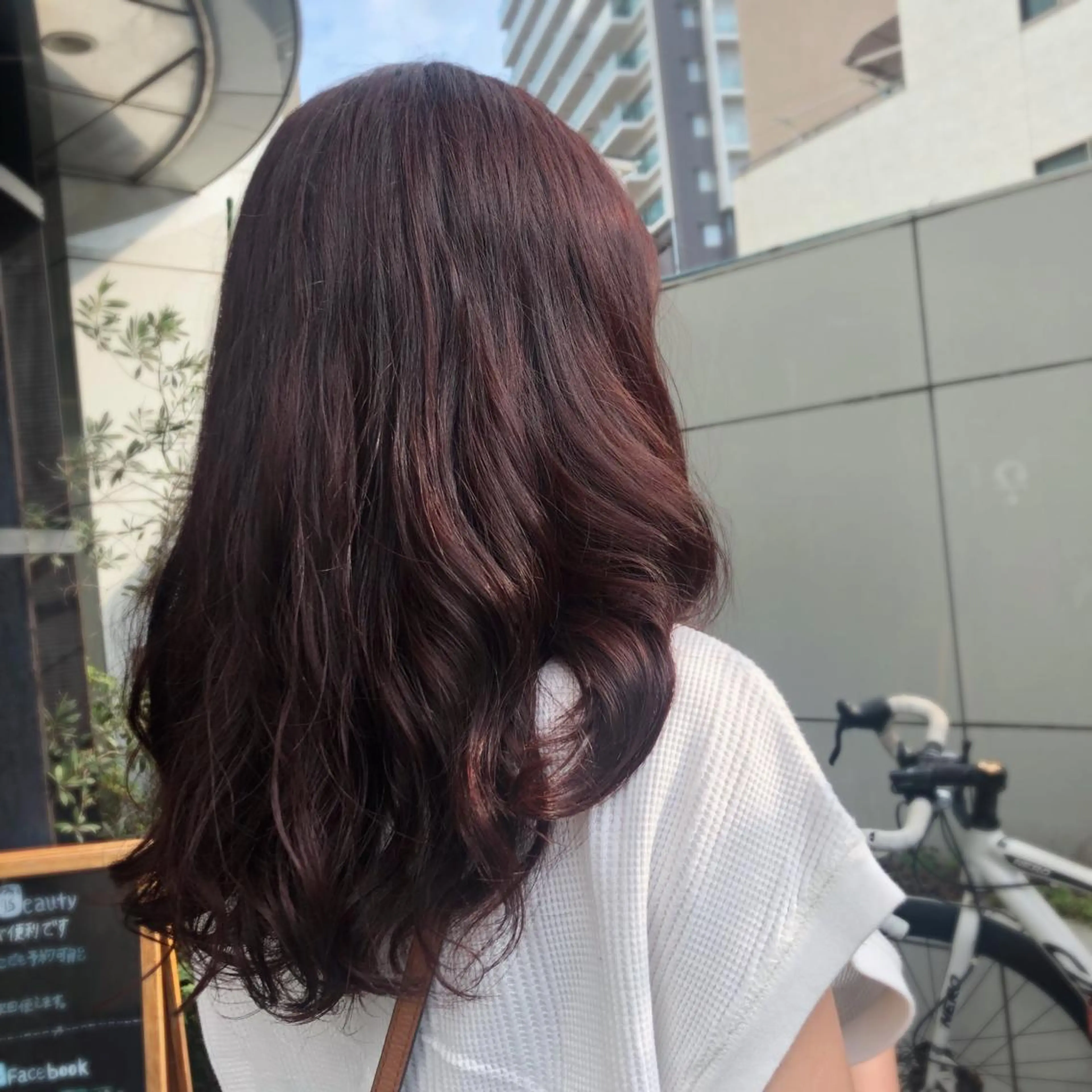 ミディアム カラー ヘアカラー トリートメント 山崎 絵莉香のヘアスタイル