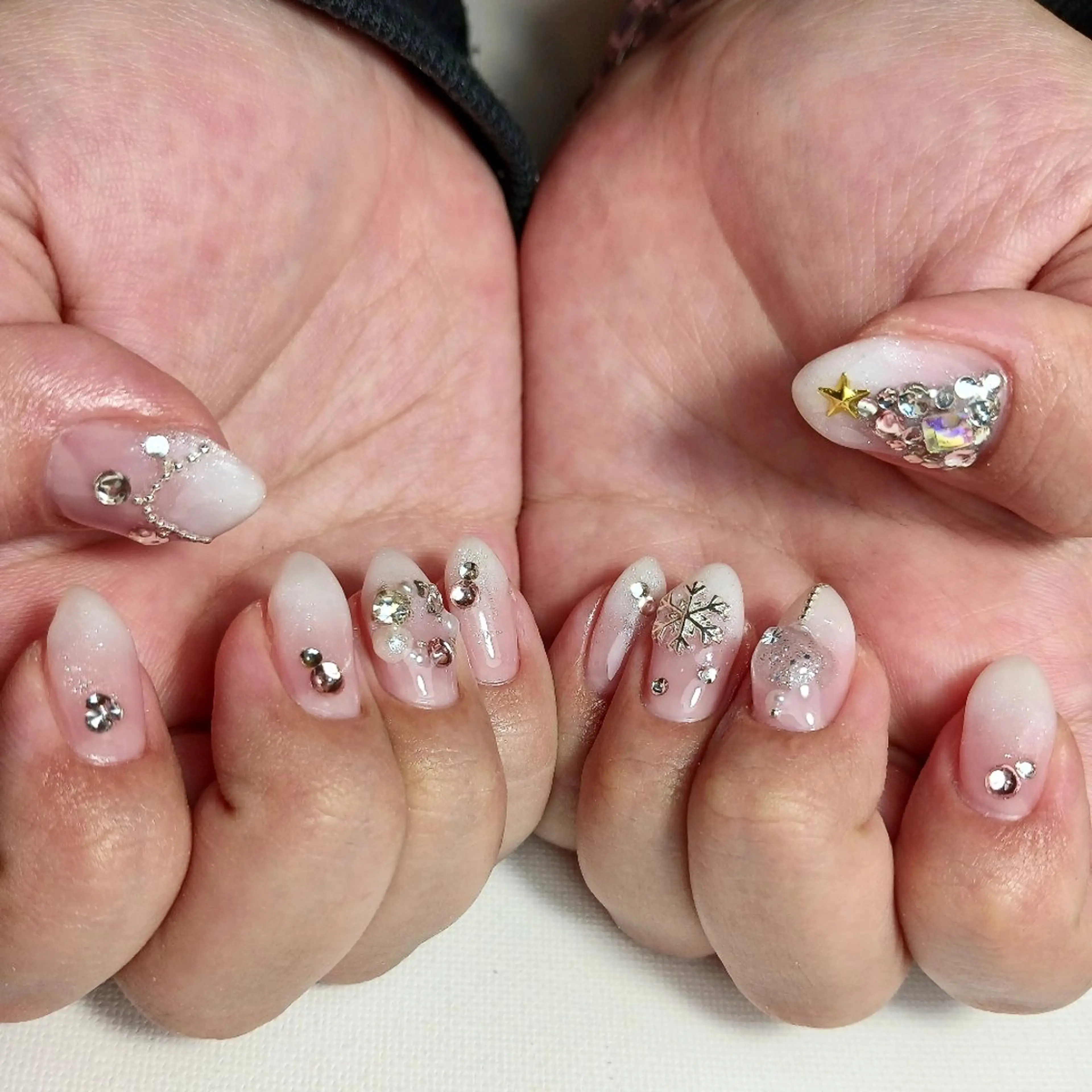 ネイル ジェルネイル グラデーション 持ち込み 冬ネイル クリスマス ハンドネイル owlnail /持込みデザイン専門のネイルデザイン