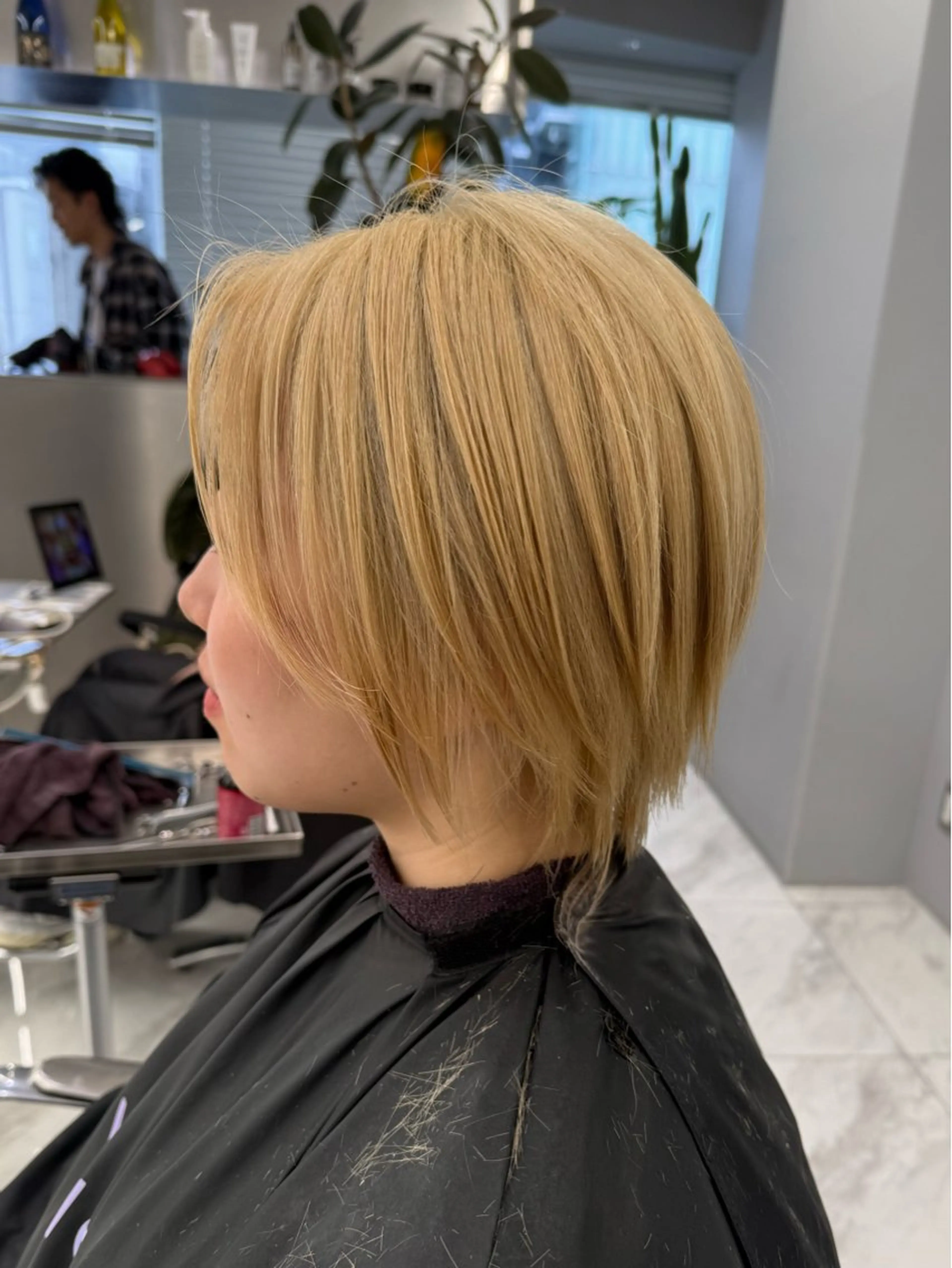 ショート 新宿ケアブリーチ 稲垣颯太のヘアスタイル