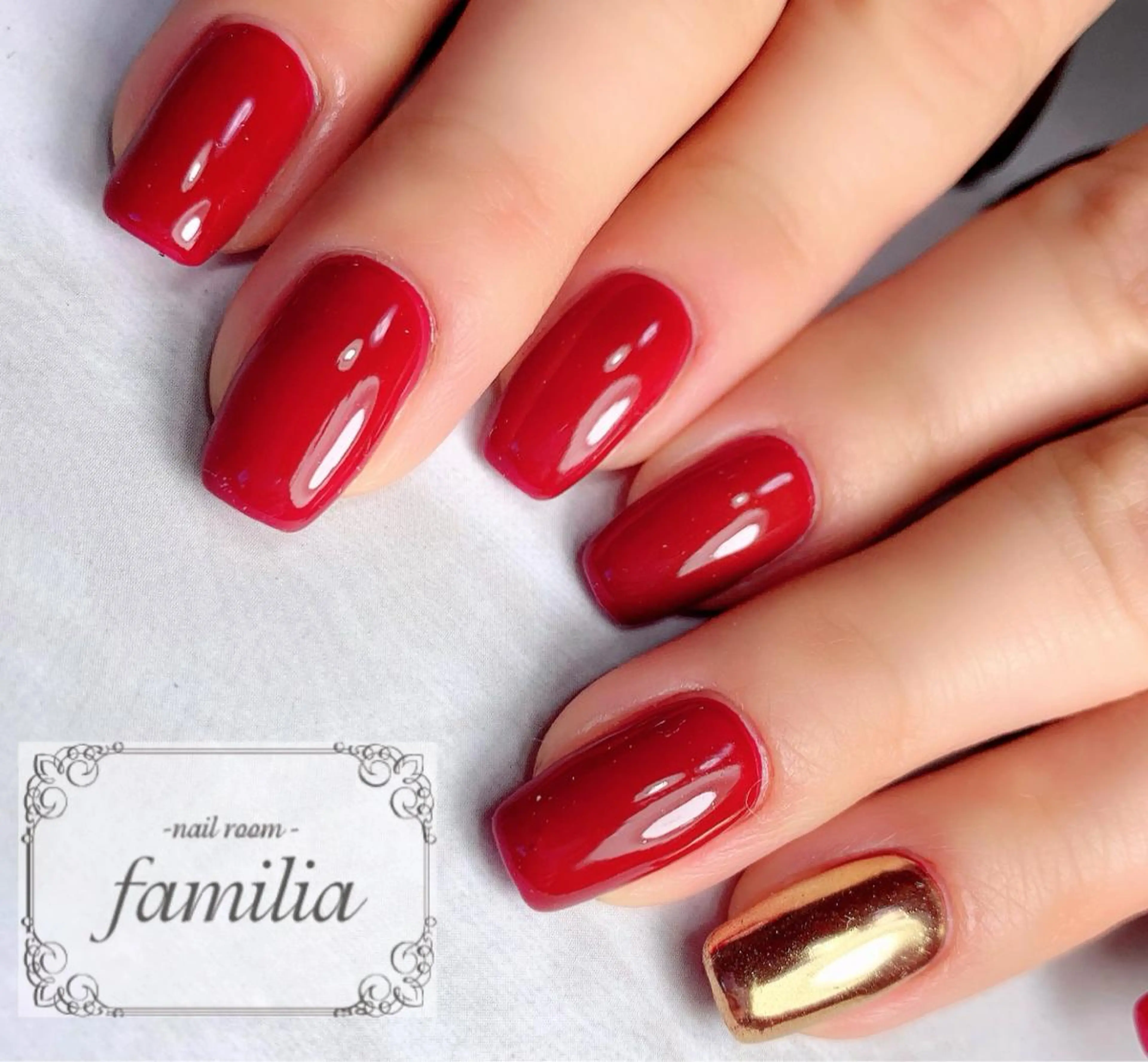 ネイル ミラーネイル ハンドネイル -nailroom- familiaのネイルデザイン
