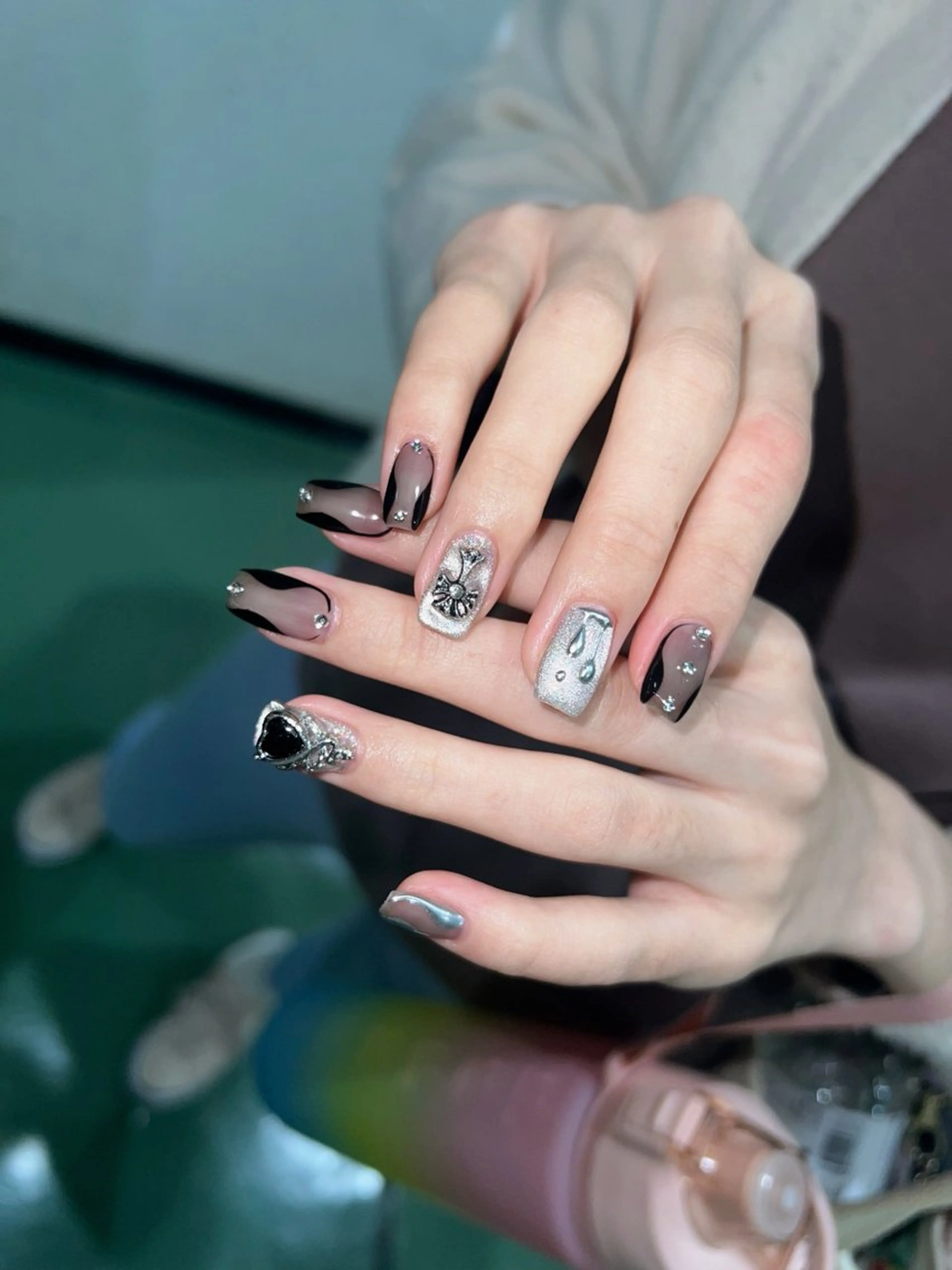 ネイル ハンドネイル Nail Salon L'arc所属・💊大阪/南船場 monica🧠のネイルデザイン