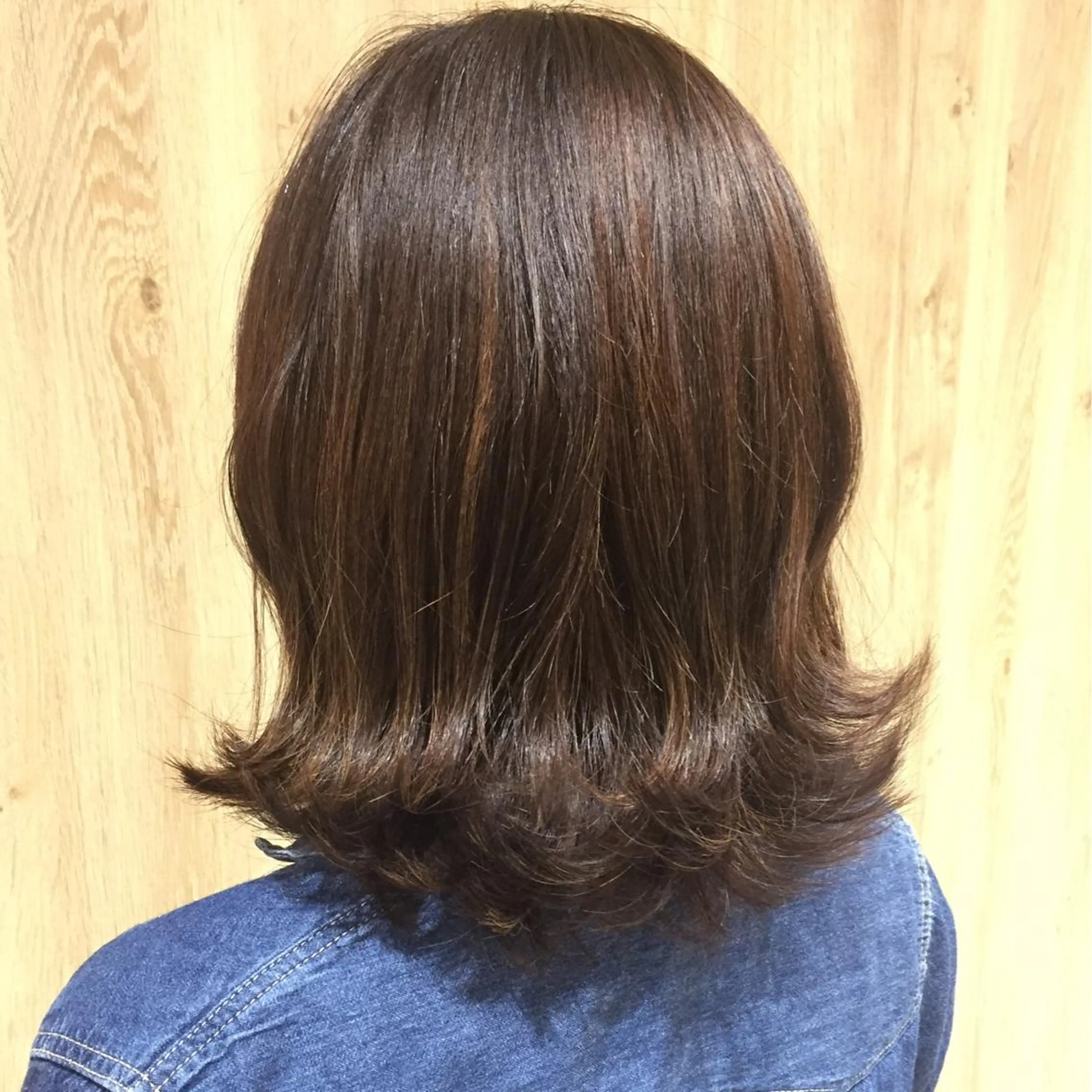 ミディアム ボブ 外ハネヘア 中林 由佳のヘアスタイル