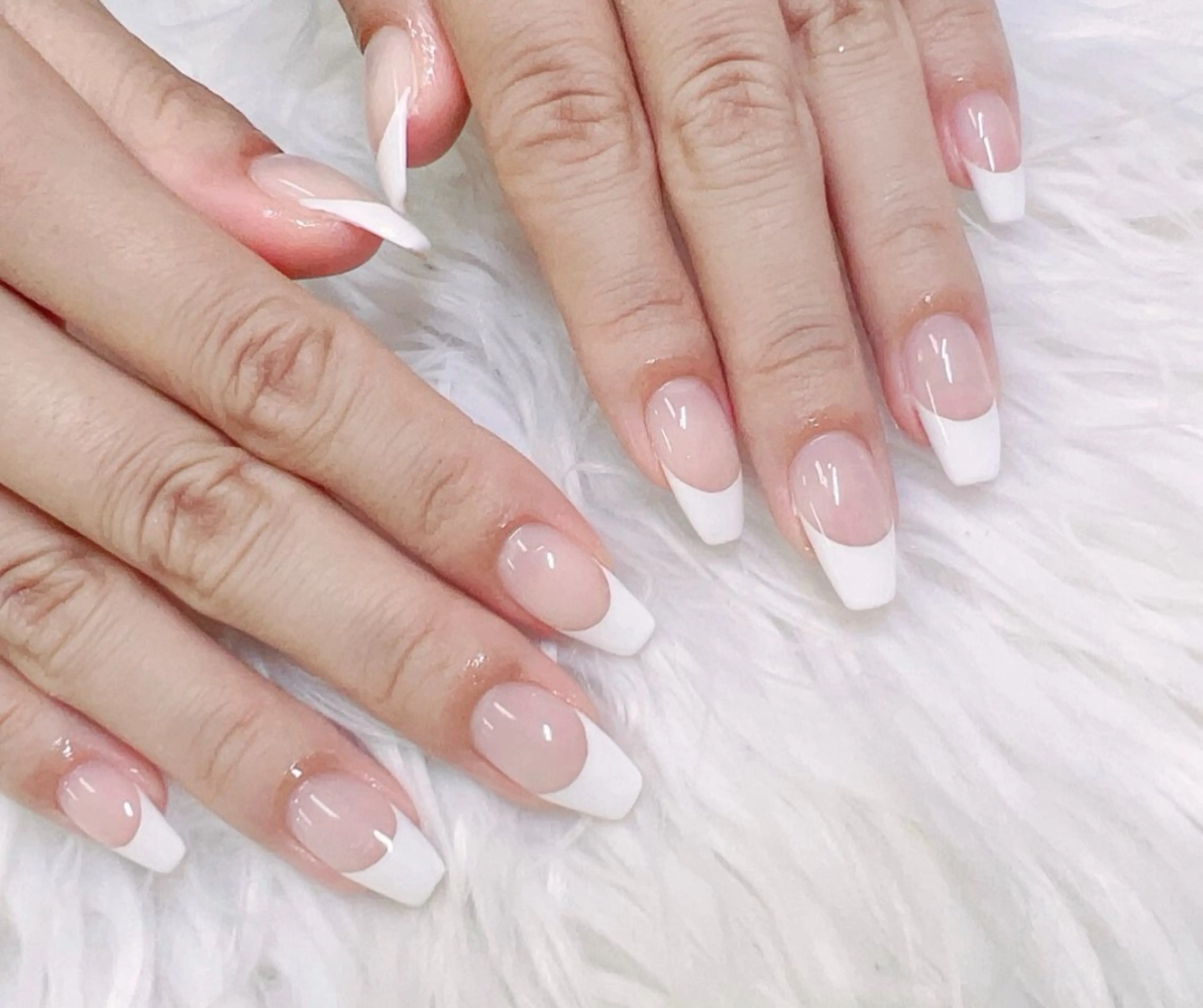 ネイル フレンチネイル シンプルネイル nailsalon GRACE所属・GRACE nailのネイルデザイン