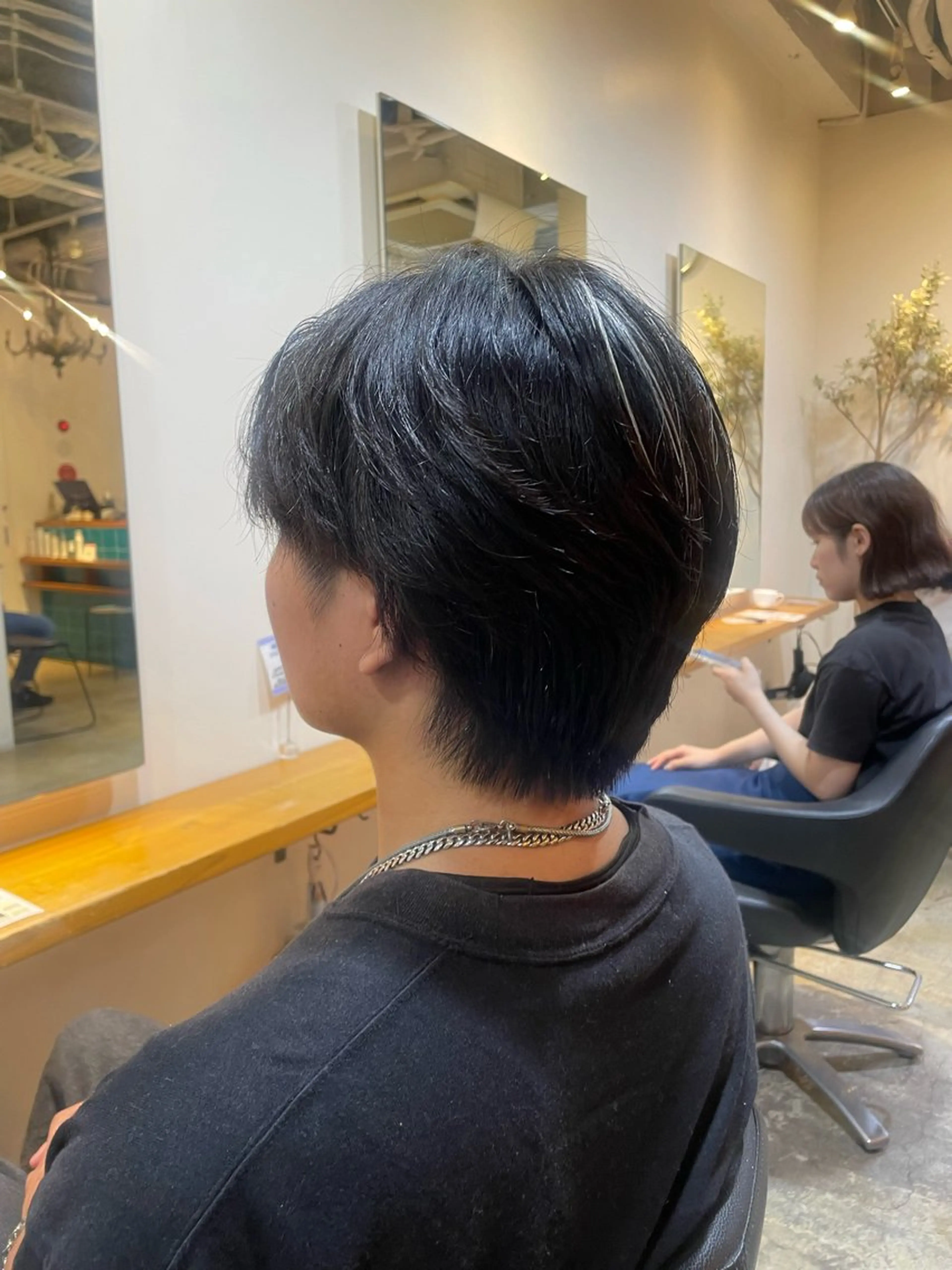 メンズ センターパート RIN／韓国ヘア レイヤーカットのヘアスタイル