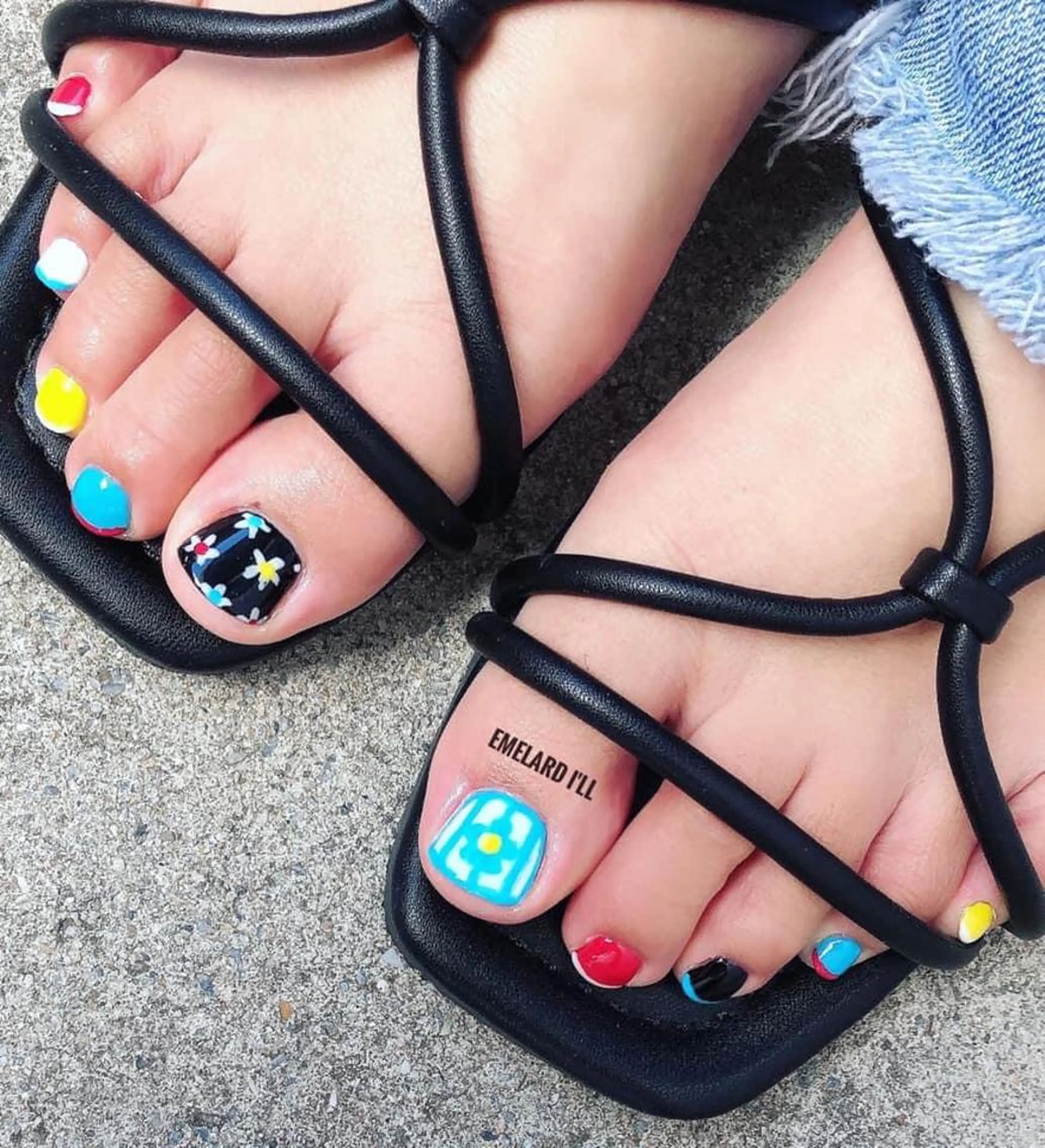 ネイル 沖縄市ネイルサロン エメラルドアイルのネイルデザイン