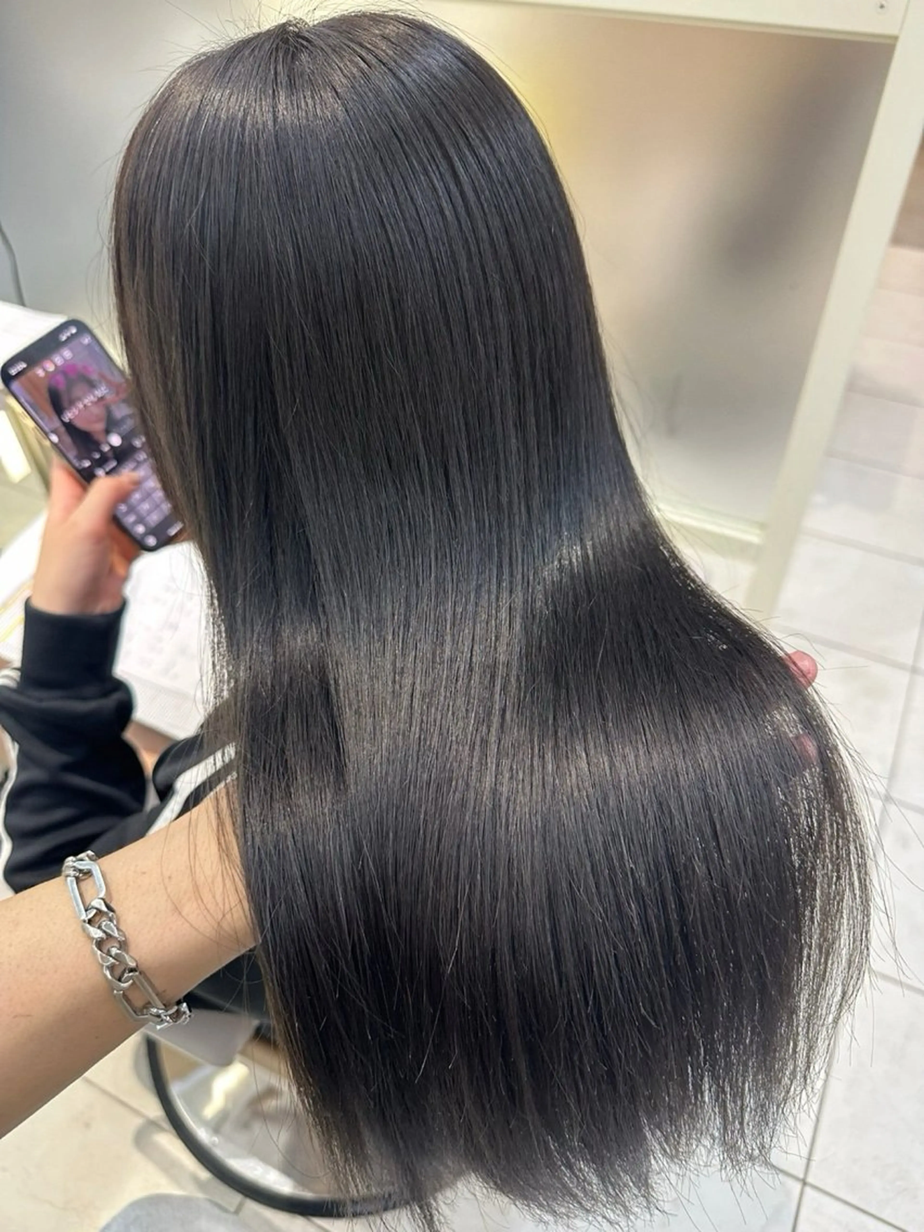 セミロング カラー かなこ 🎀透明感 ツヤカラー🎀のヘアスタイル