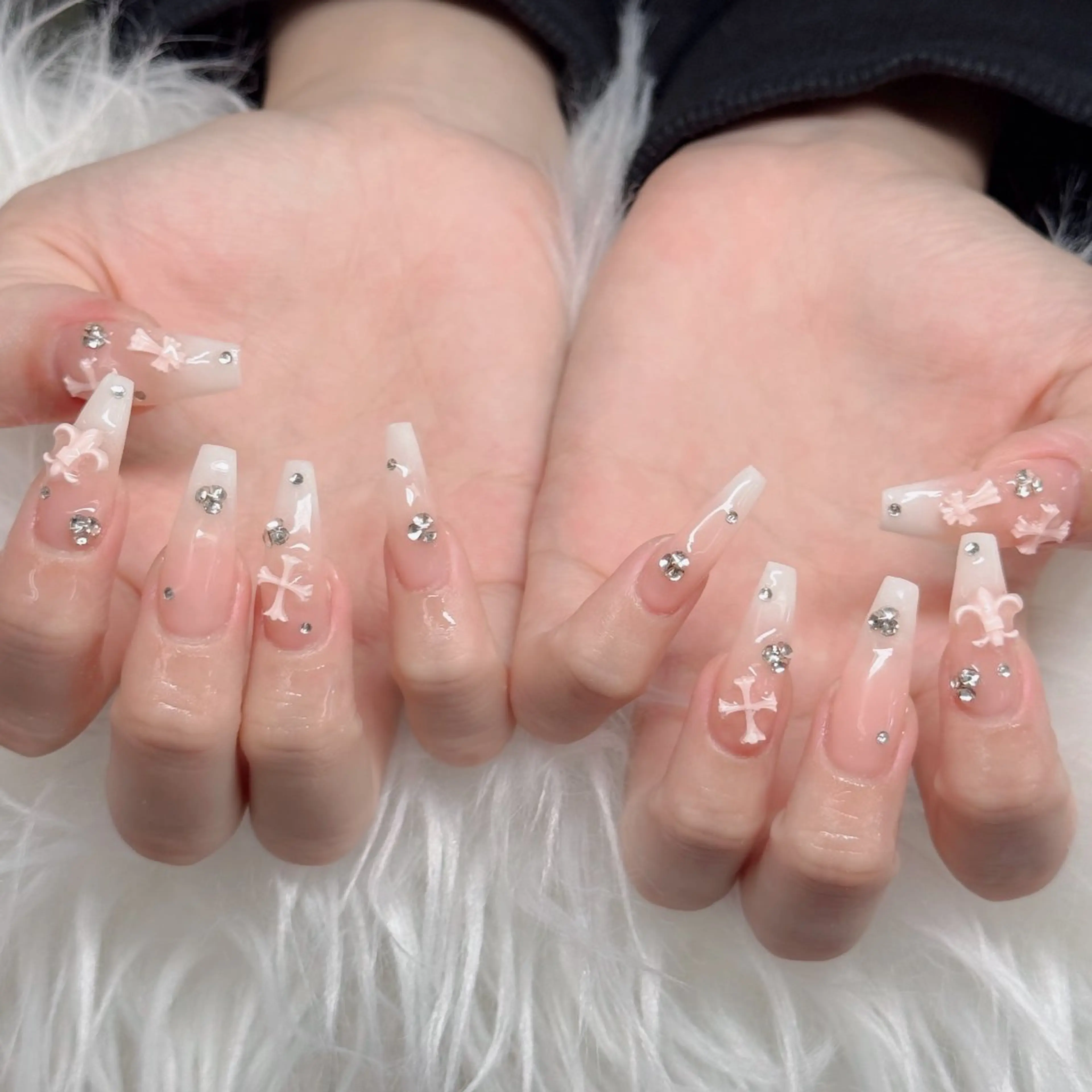 ネイル フットネイル フレンチネイル グラデーション 韓国ネイル ロングネイル ハンドネイル Hani Nail Salonのネイルデザイン