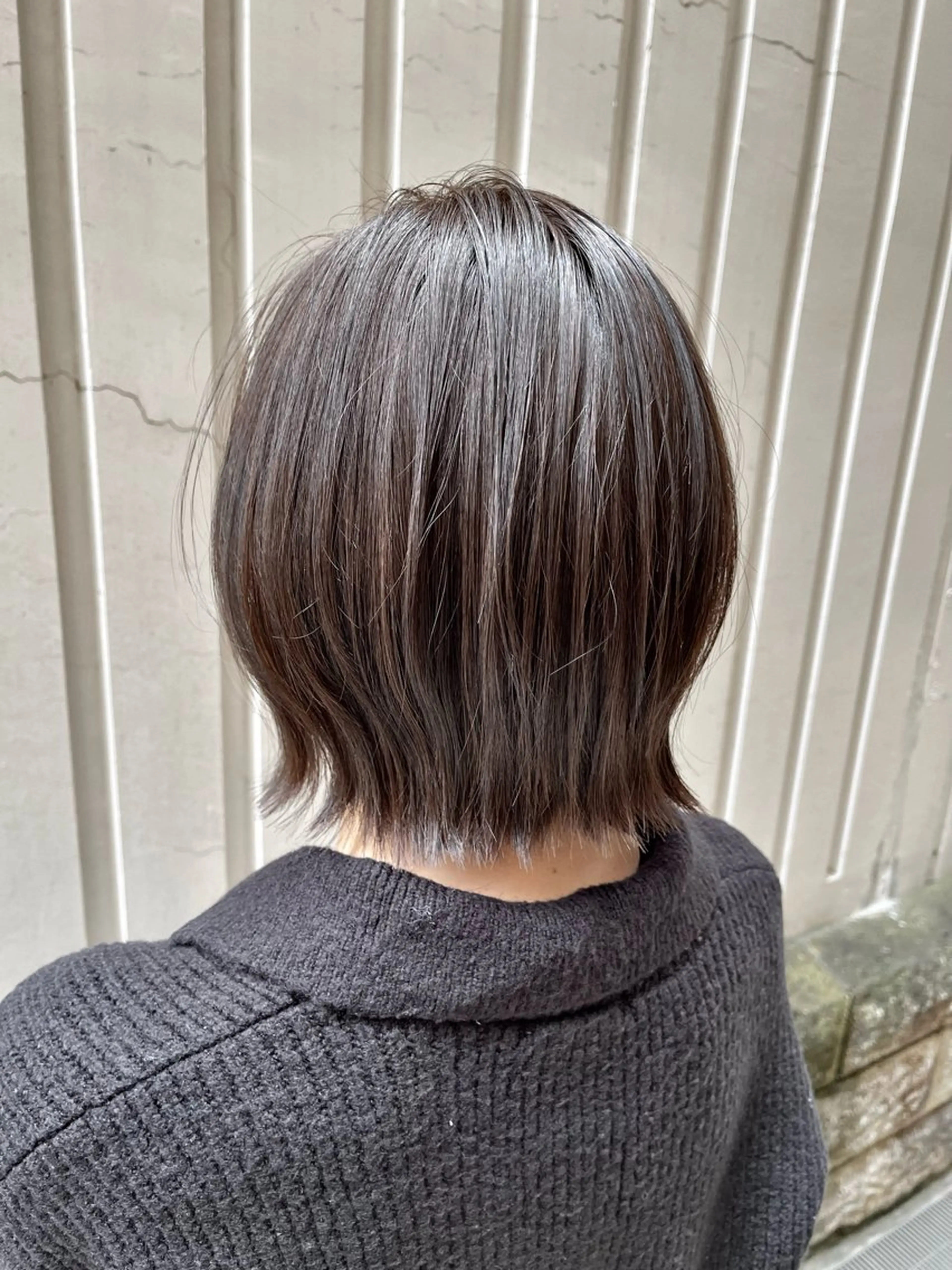 ショート ボブ くびれヘア 外ハネヘア カット ヘアカラー トリートメント antica YOSHIのヘアスタイル