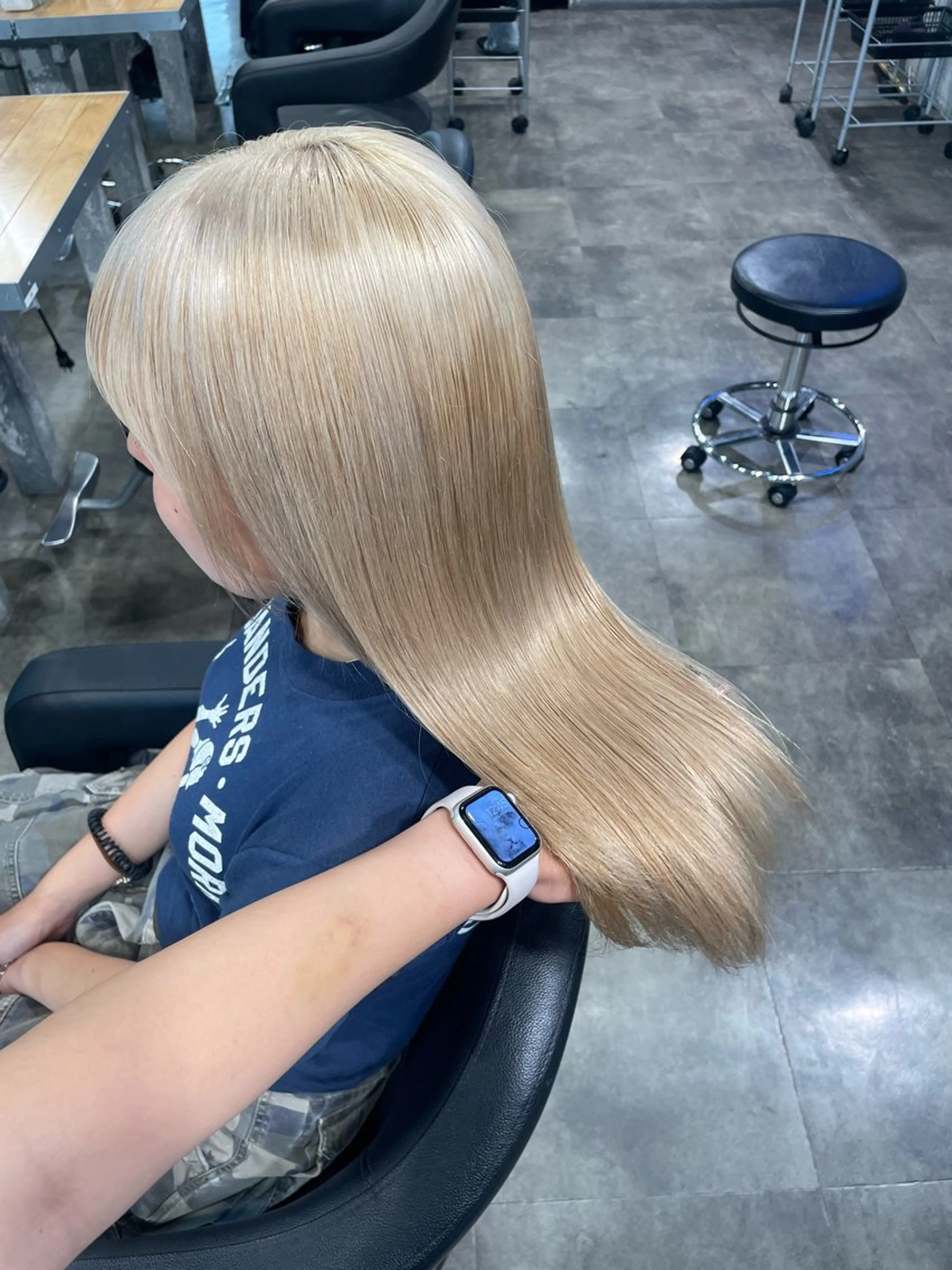 ミディアム カラー ヘアカラー ハイトーンブロンド 横浜💞ミオのヘアスタイル