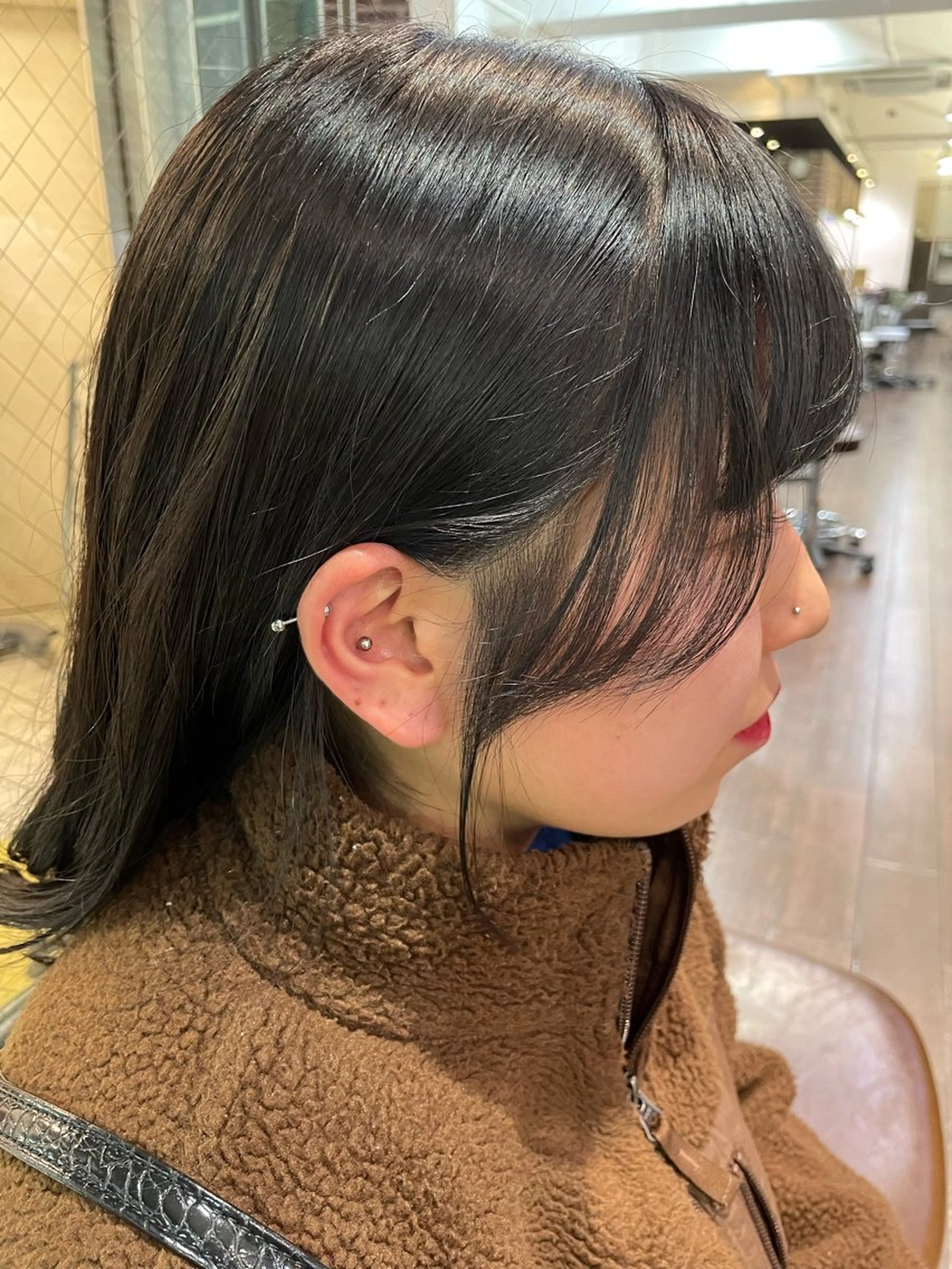 セミロング カット ‪るか/‪透明感 カラー/アレンジのヘアスタイル