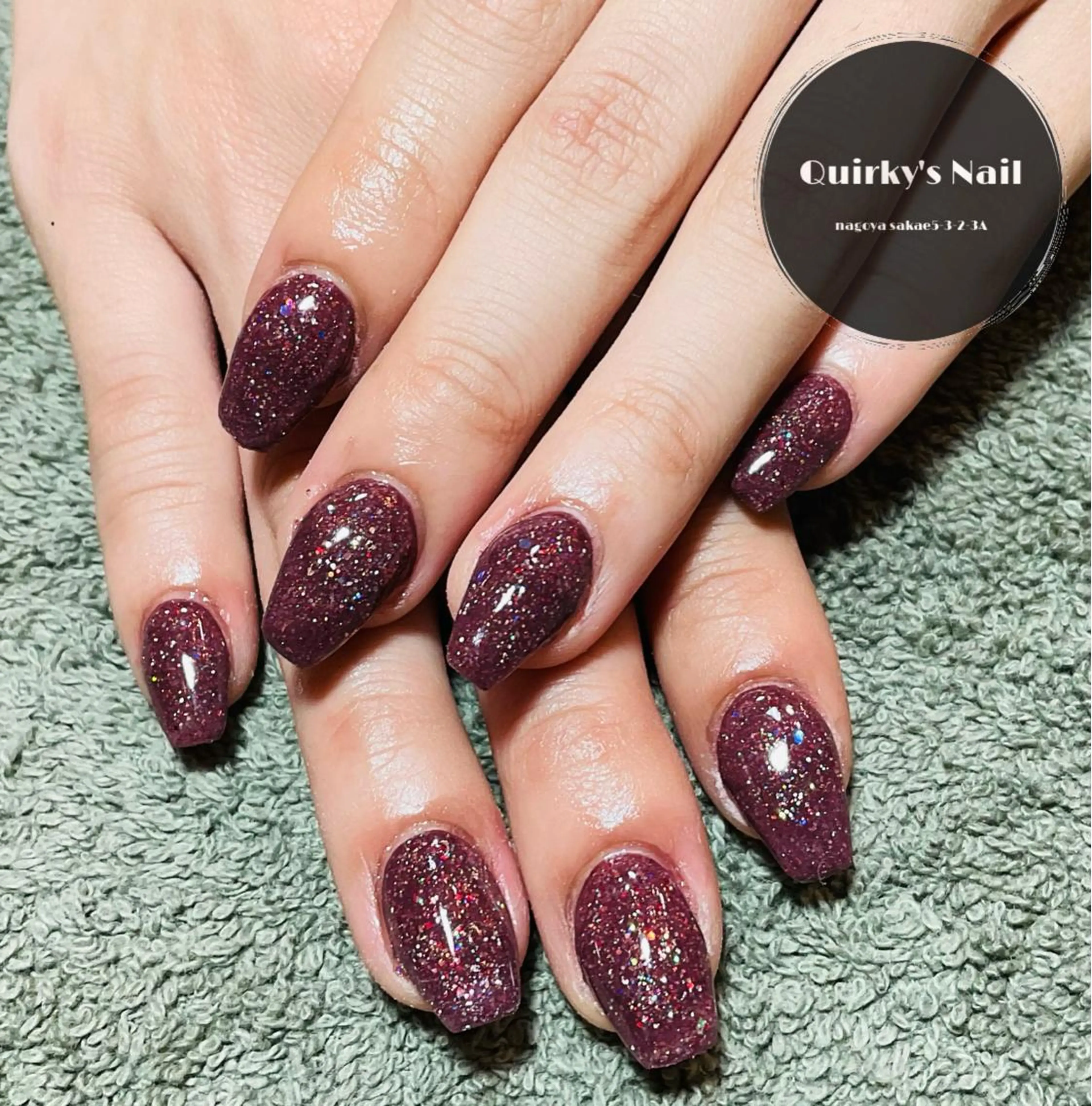 ネイル アートネイル ボルドー ジェルネイル ラメ(グリッター) ワンカラーネイル Quirky's Nail【栄店】のネイルデザイン