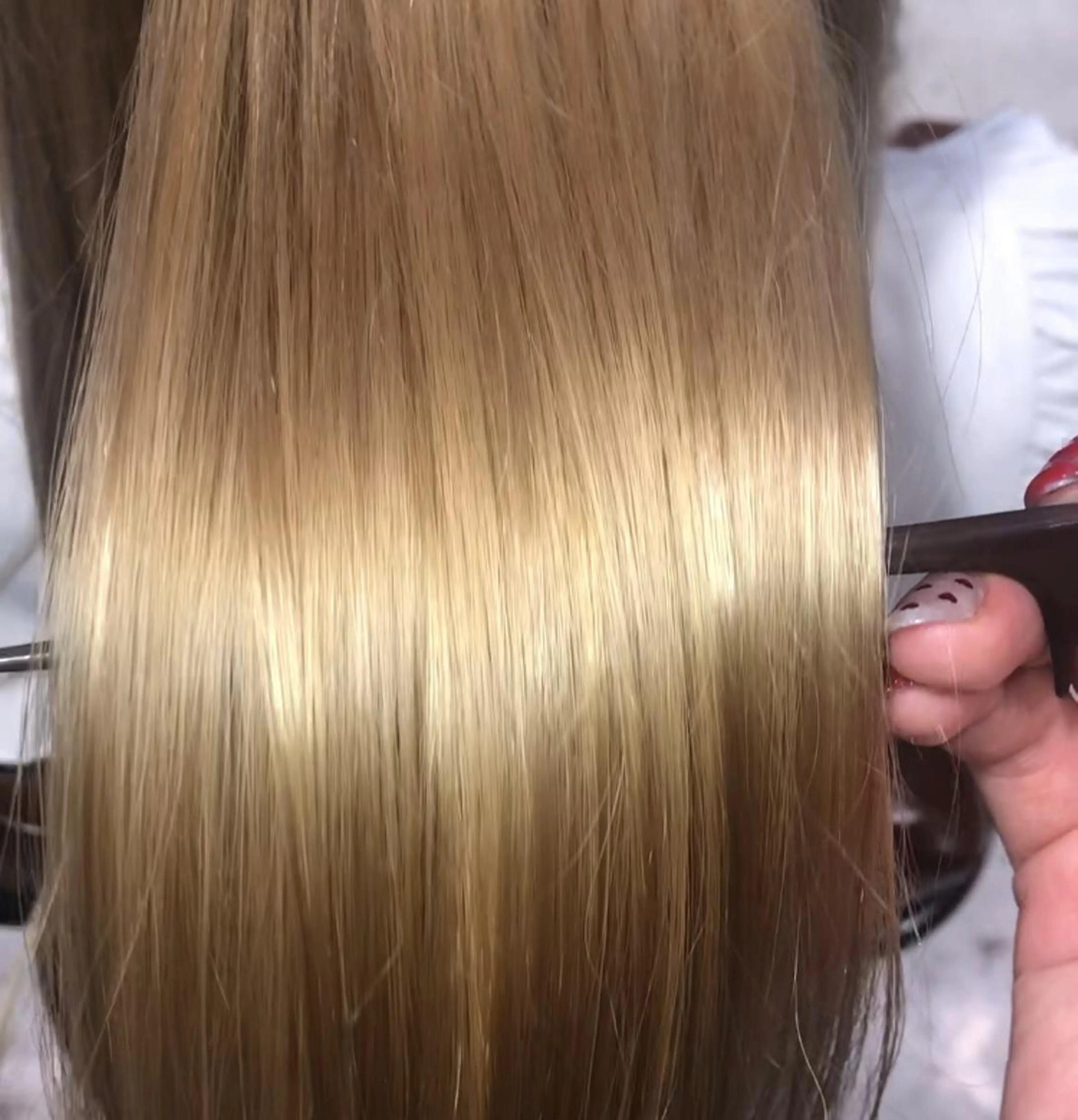 ロング カラー ブリーチ 赤羽今日子/レイヤー /盛れる顔まわりのヘアスタイル