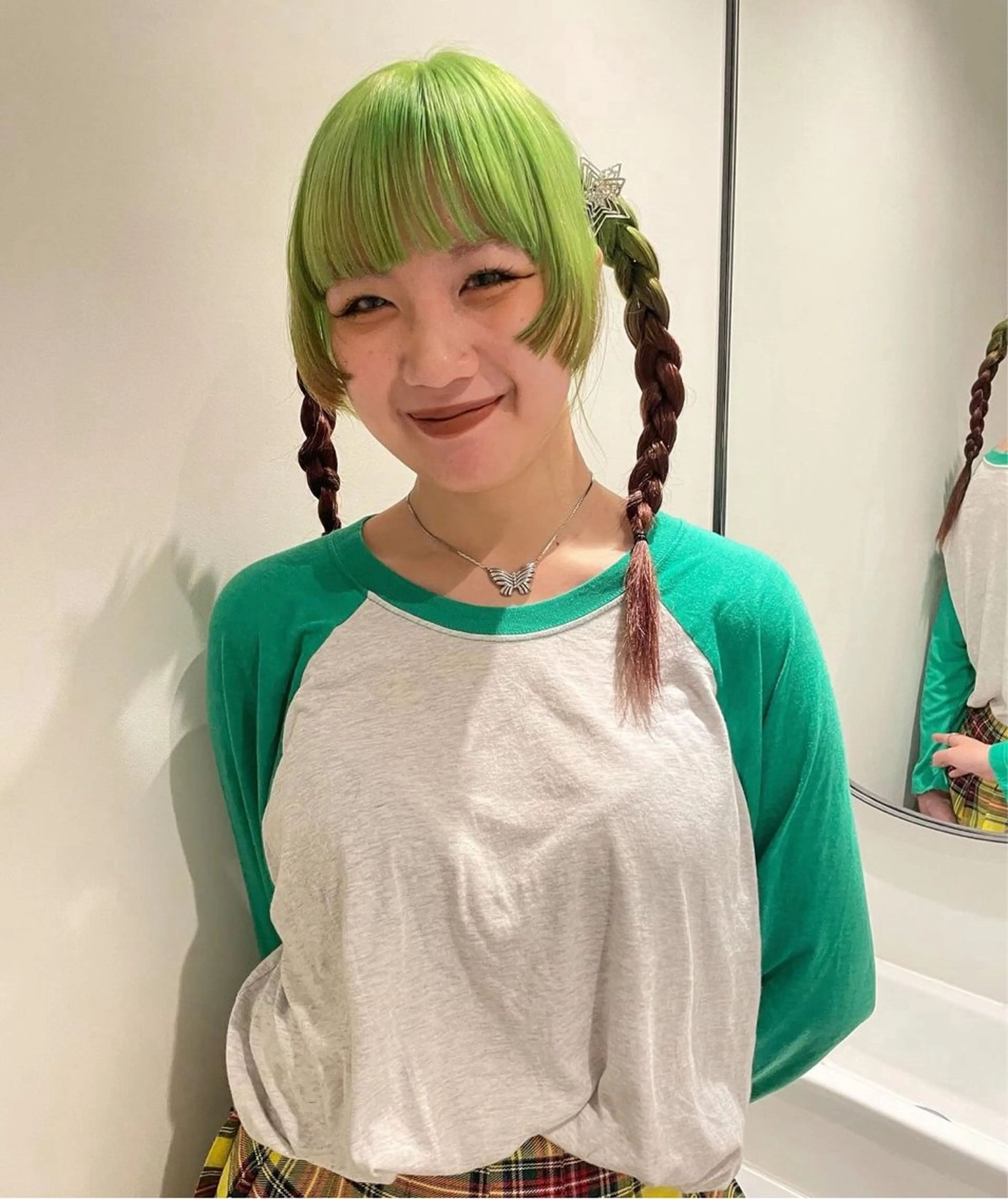 ロング カラー ミストバング ブリーチ ケアブリーチ デザインカラー ダブルカラー ヘアカラー トリートメント MIU/ルーツカラー ボブ/顔周りレイヤーのヘアスタイル