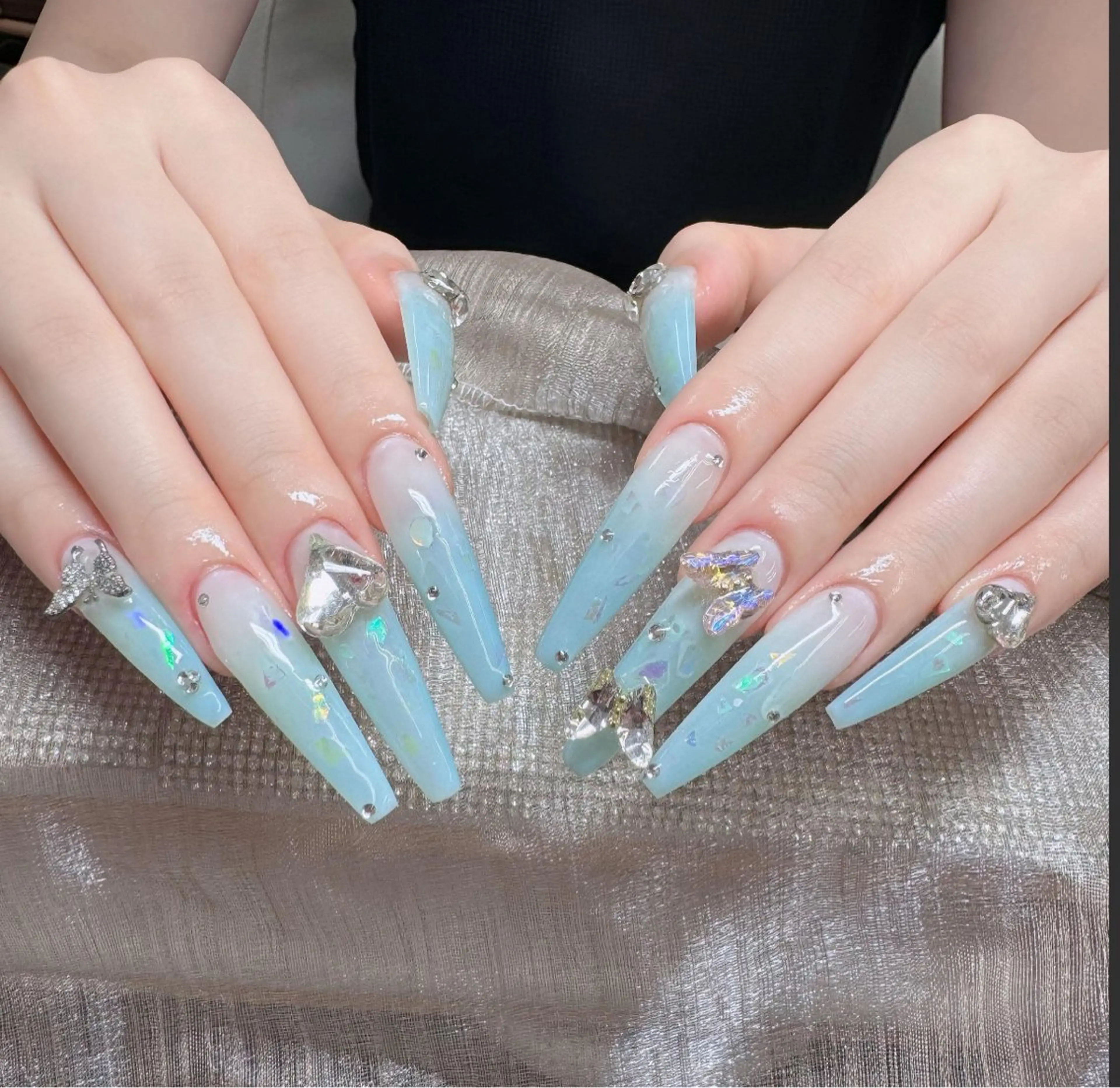 ネイル フレンチネイル ジェルネイル ガラスフレンチ ハロウィン ハート ハンドネイル H.baby nail所属・H.baby Nail Salonのネイルデザイン