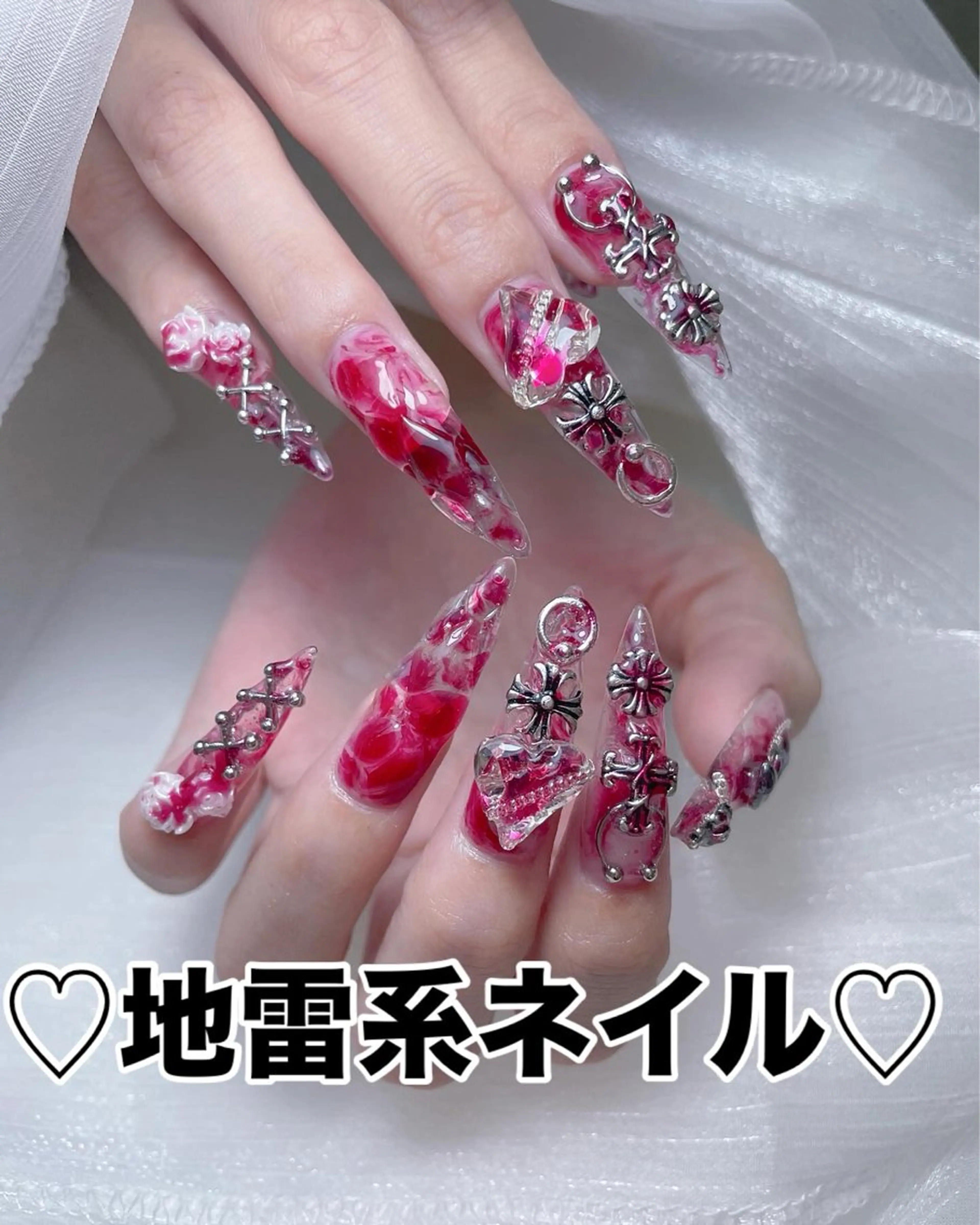 ネイル チークネイル ガーリー キラキラネイル 韓国ネイル マグネットネイル ハンドネイル princess スカルプ専門店のネイルデザイン