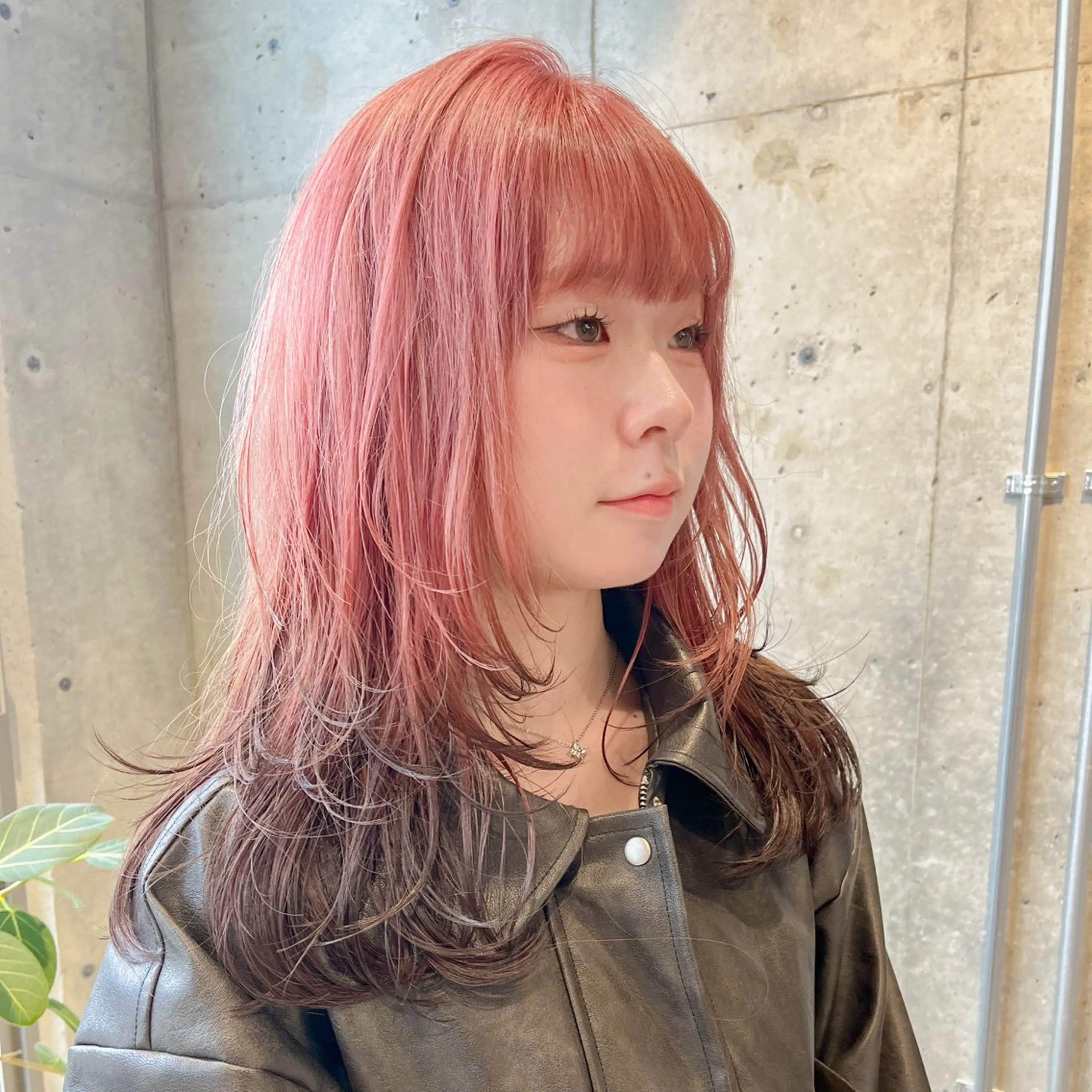 セミロング カラー ヘアカラー トリートメント トレンドデザイン× 顔周りレイヤー/牧原のヘアスタイル