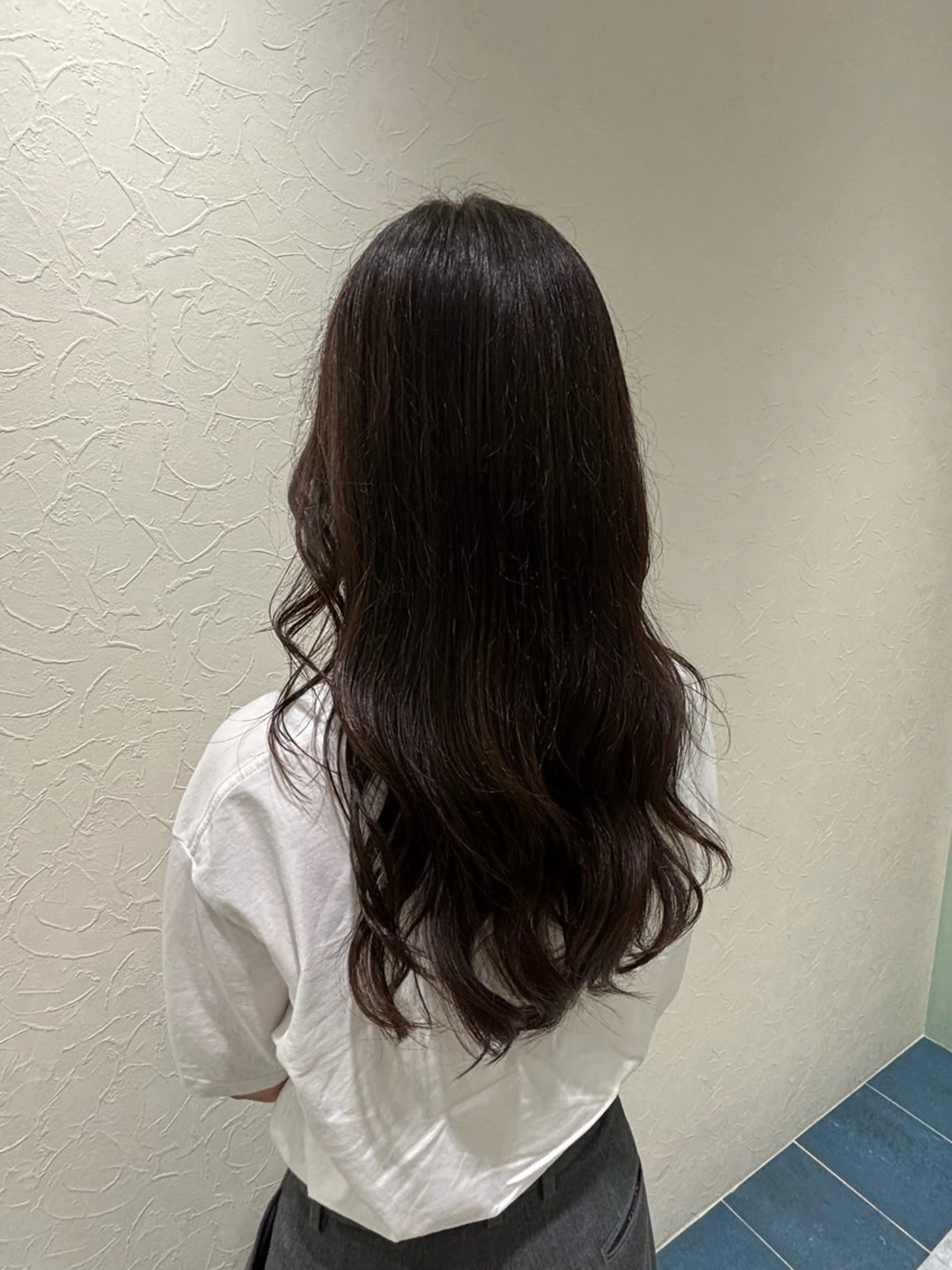 セミロング カラー ブラウンカラー ダークブラウン 根岸 瑞希のヘアスタイル