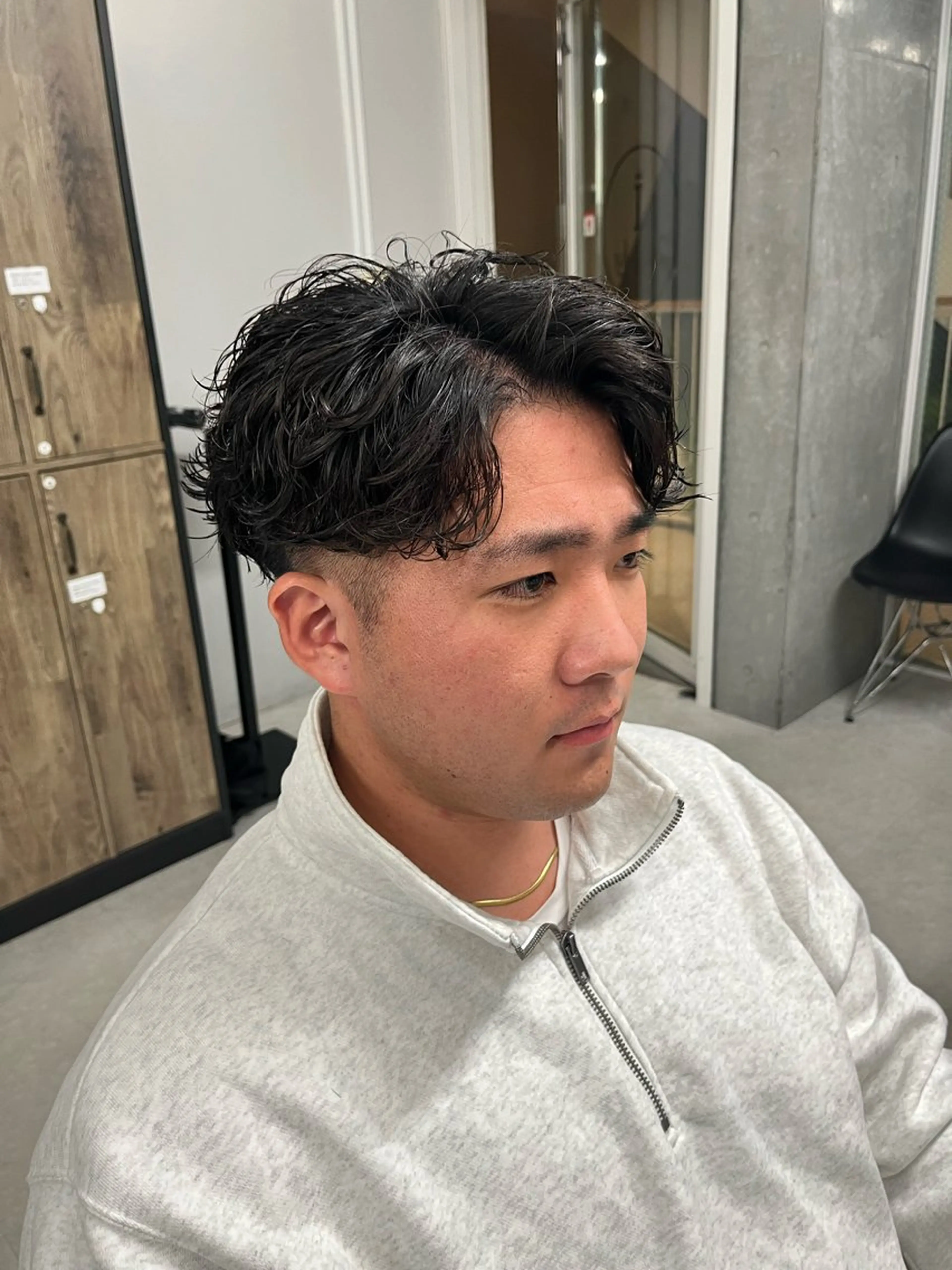 ショート メンズ メンズパーマ カット ヘアカラー パーマ 縮毛矯正 ヘッドスパ ヘアセット メンズカット メンズパーマヤマザキのヘアスタイル