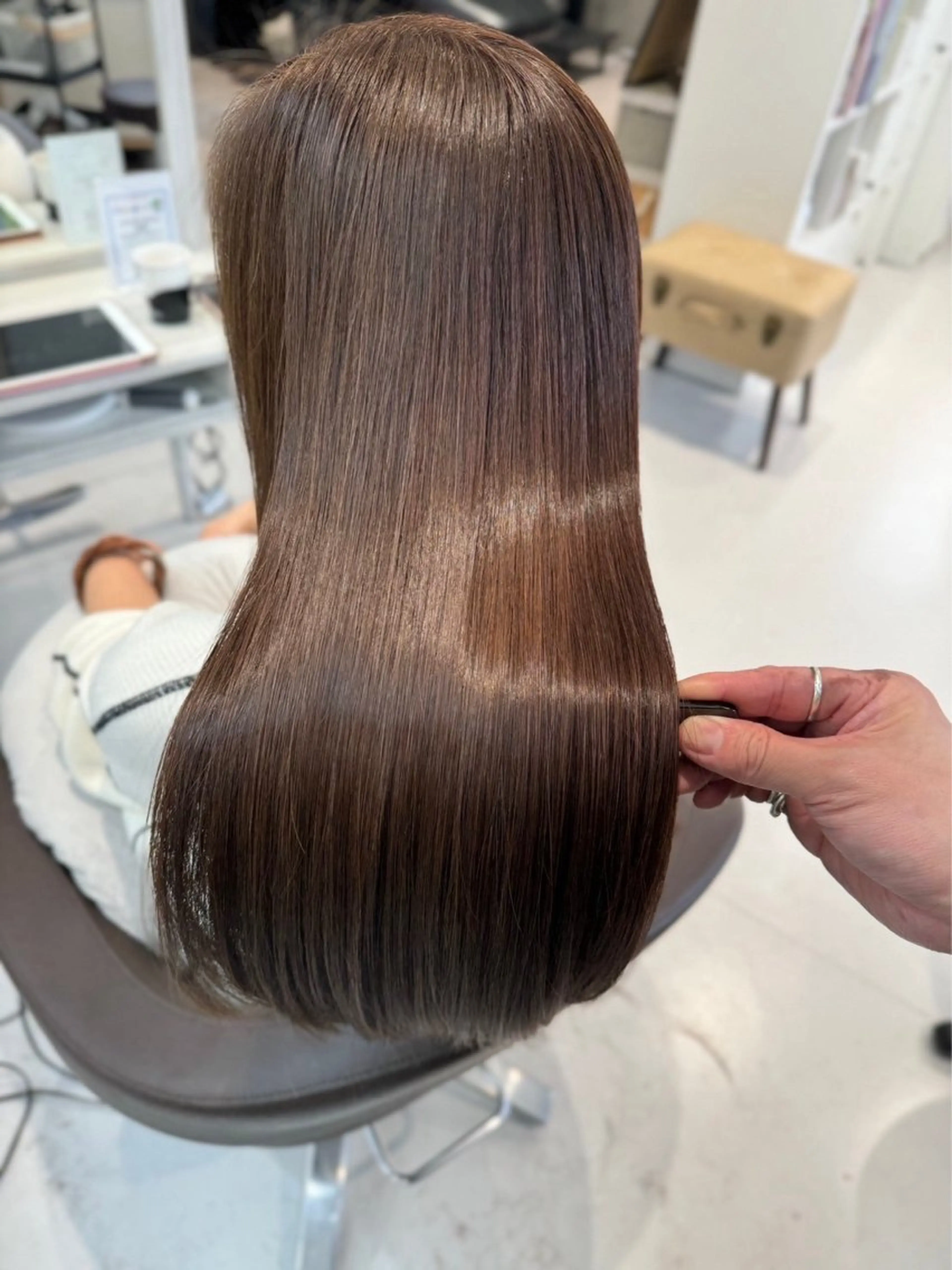 ロング 会田有紀 /切りっぱなしボブのヘアスタイル