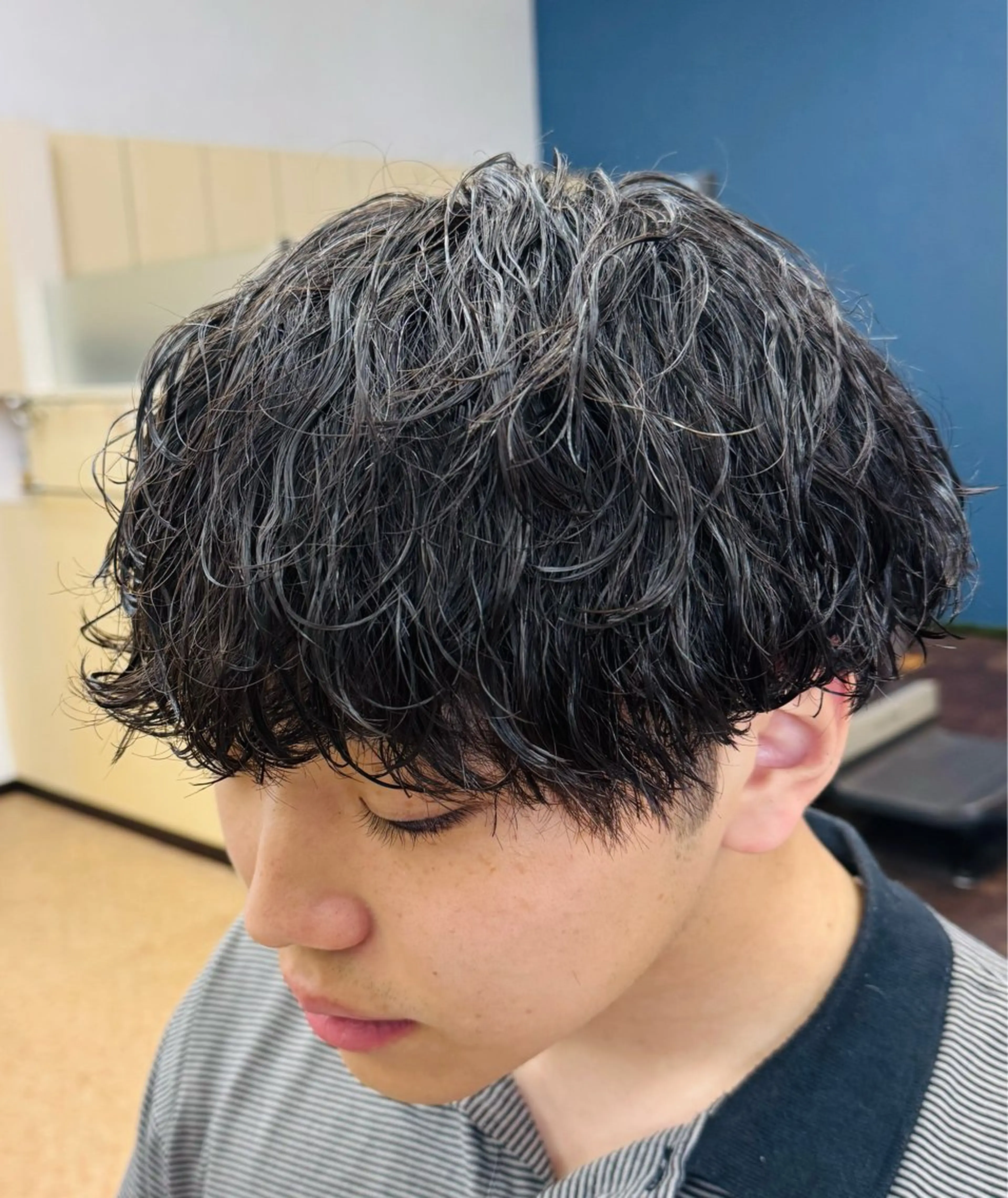 ミディアム メンズ 波巻きパーマ カット パーマ 大石 雄生のヘアスタイル