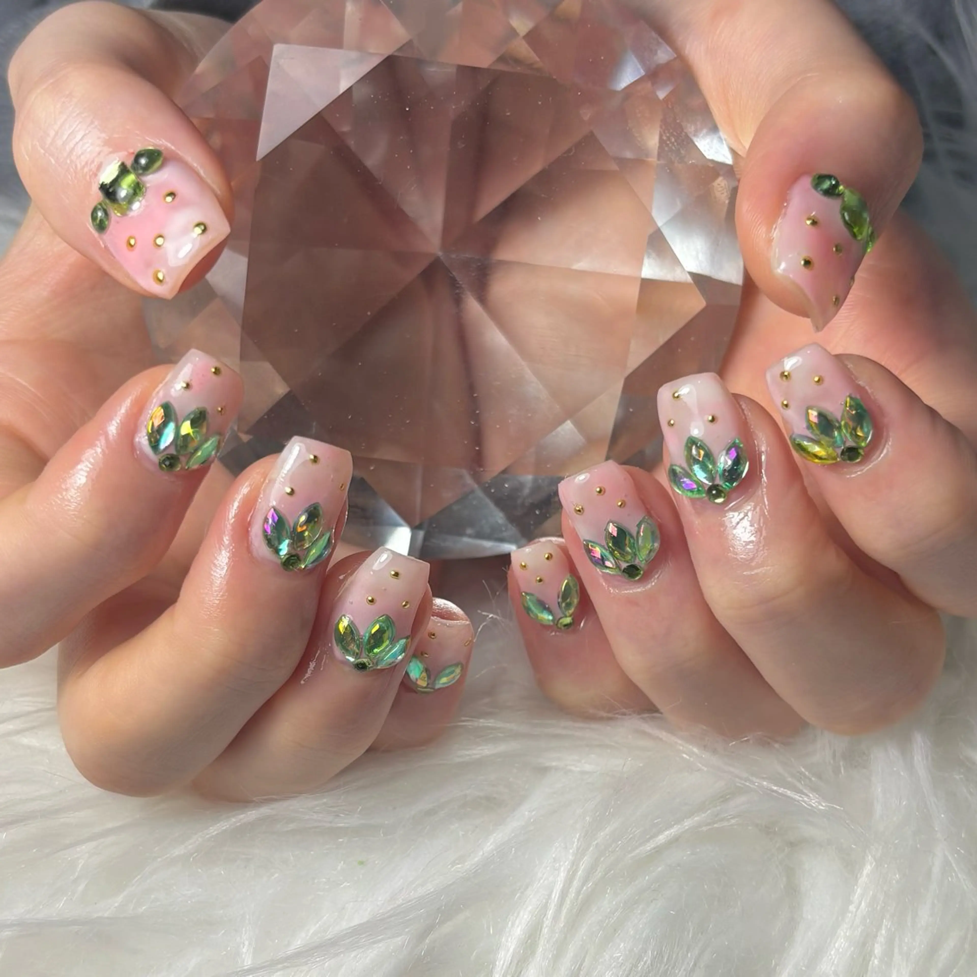 ネイル ストーンネイル ハンドネイル cosmos あいりのネイルデザイン