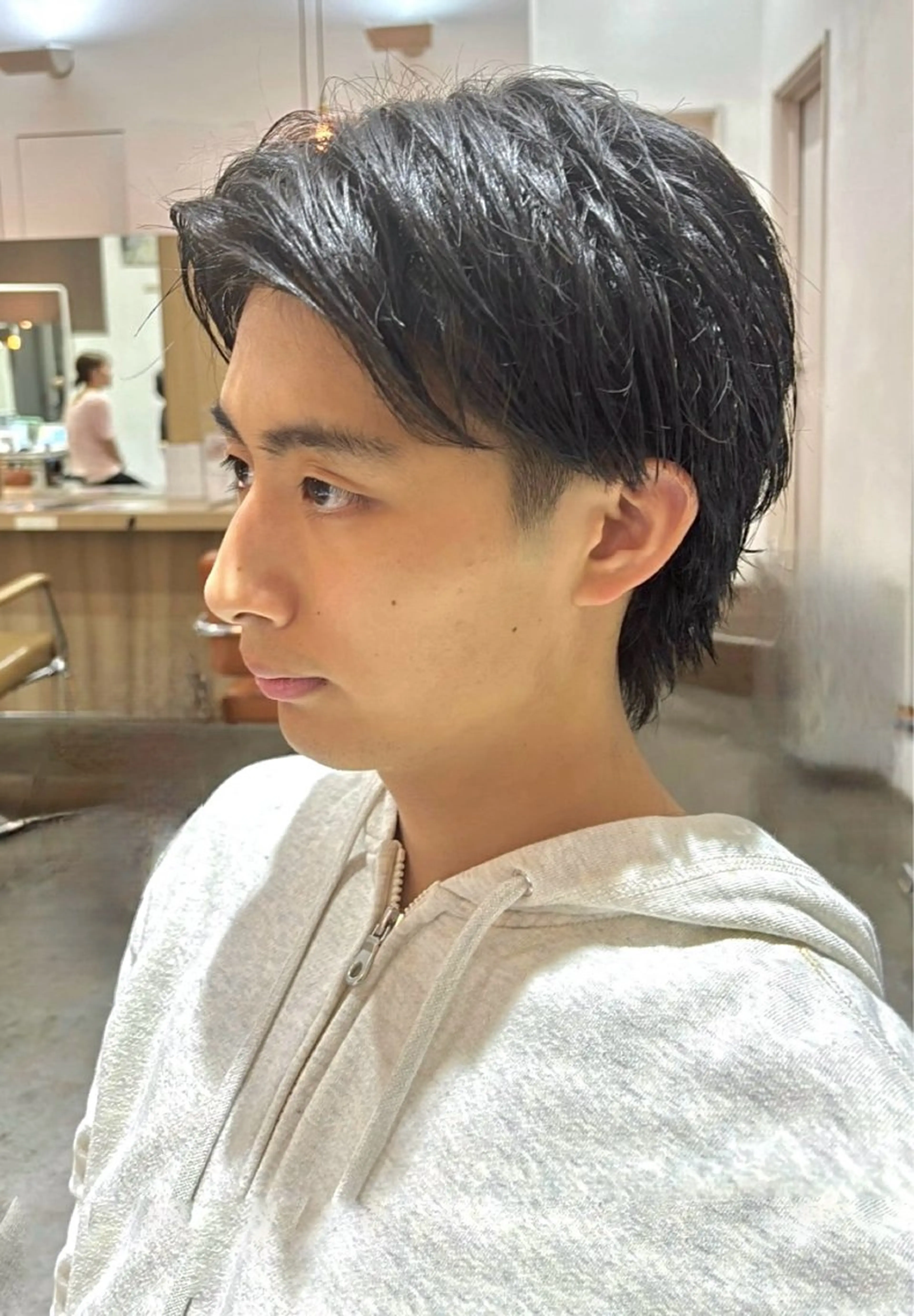 メンズ センターパート メンズウルフカット ウルフカット 井向 幹滉のヘアスタイル