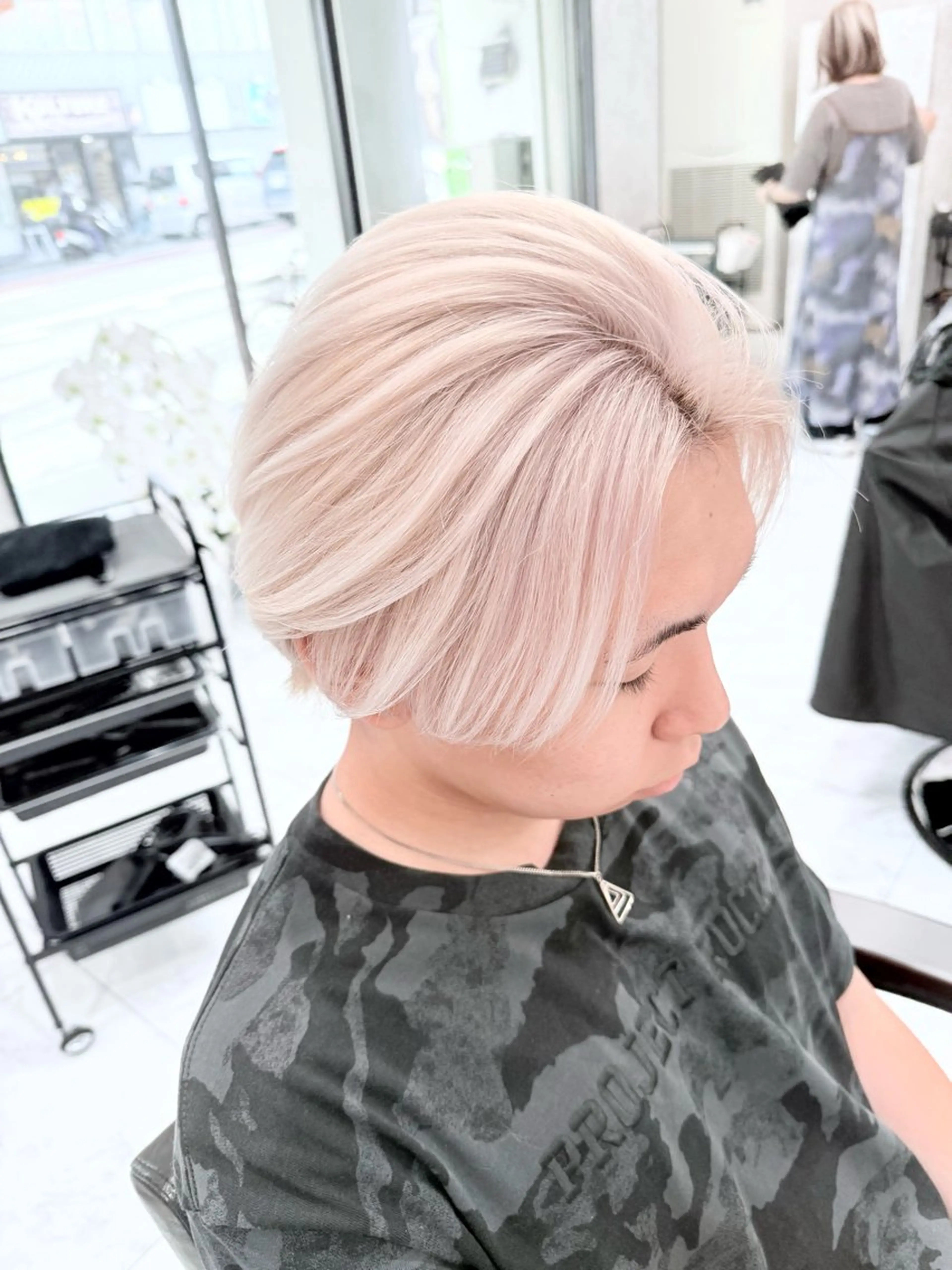 ショート カラー メンズ 🌈派手髪ハイトーン 🌈鈴木亮太🌈のヘアスタイル