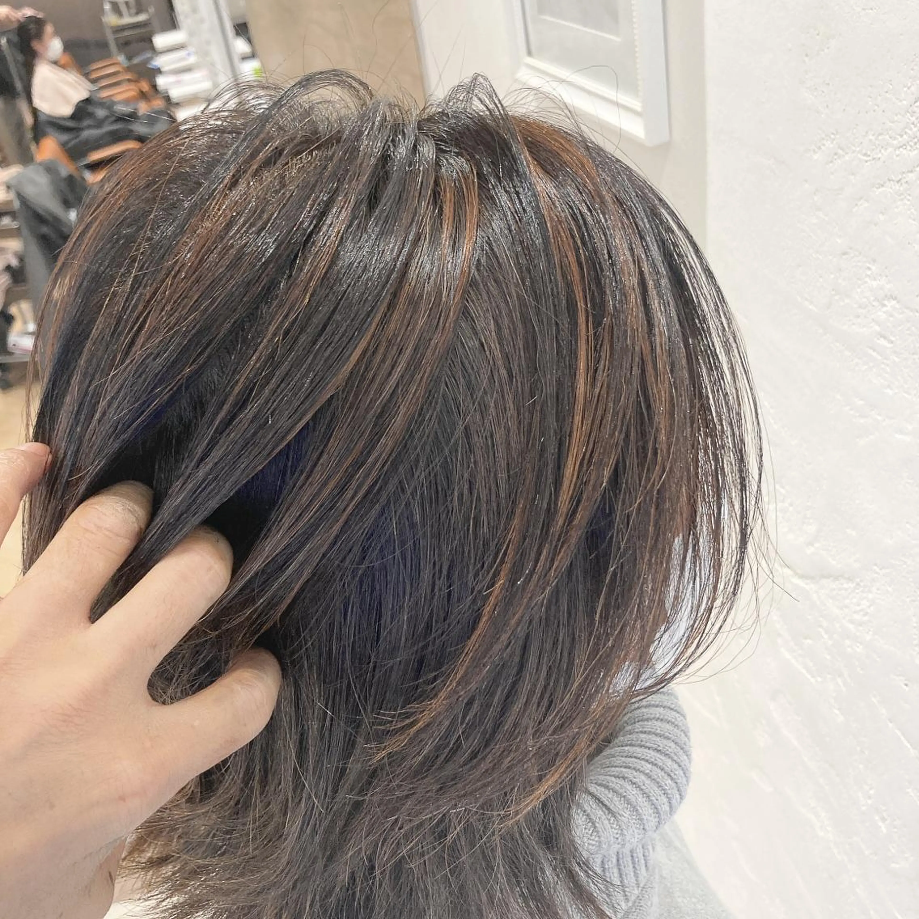 ミディアム ヘアカラー 🌈平均評価5🌈 金城リキのヘアスタイル
