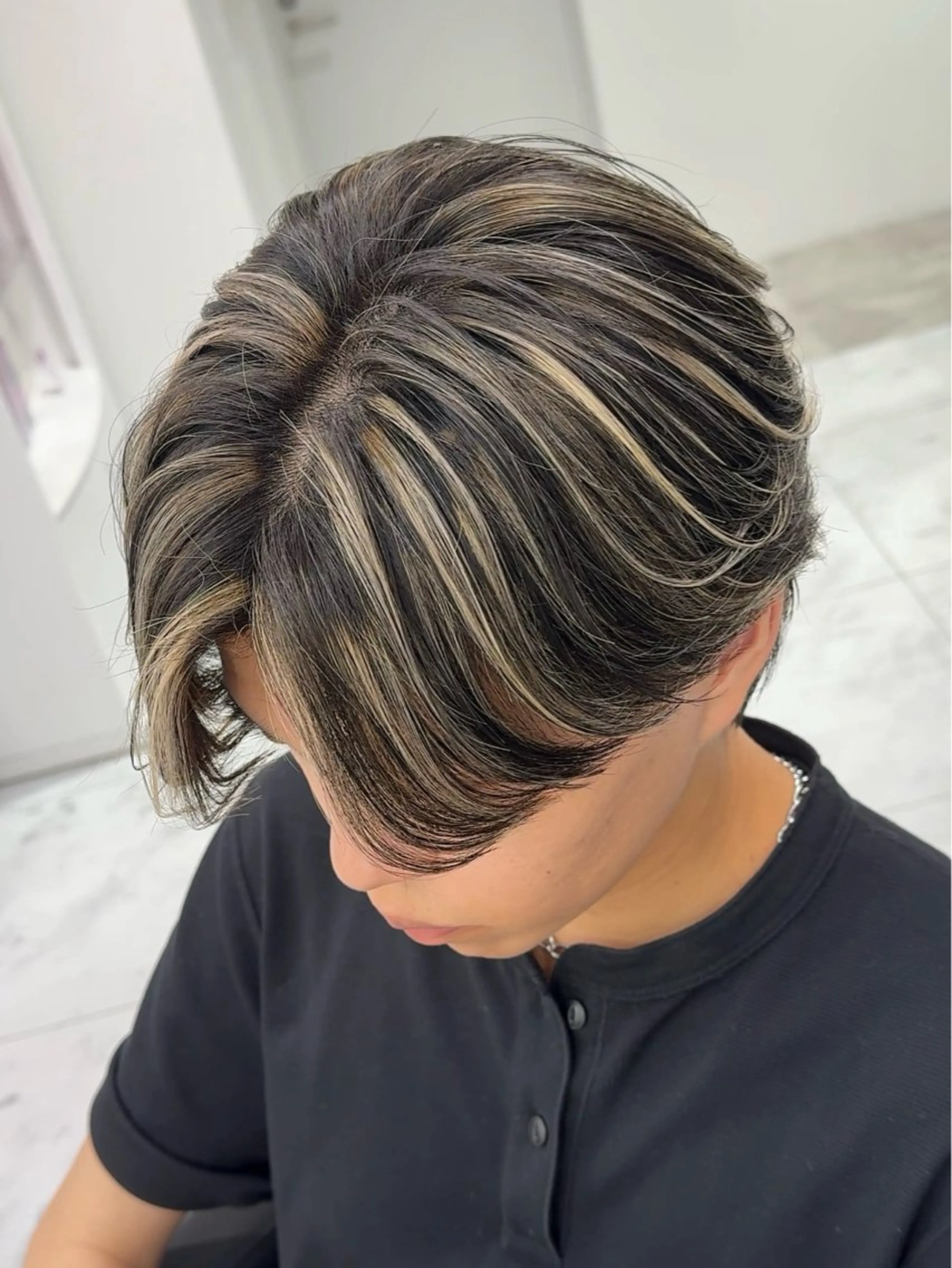カラー メンズ メンズメッシュ メッシュ ヘアカラー 𝐚𝐨𝐢 メンズ ‪‪/メッシュのヘアスタイル