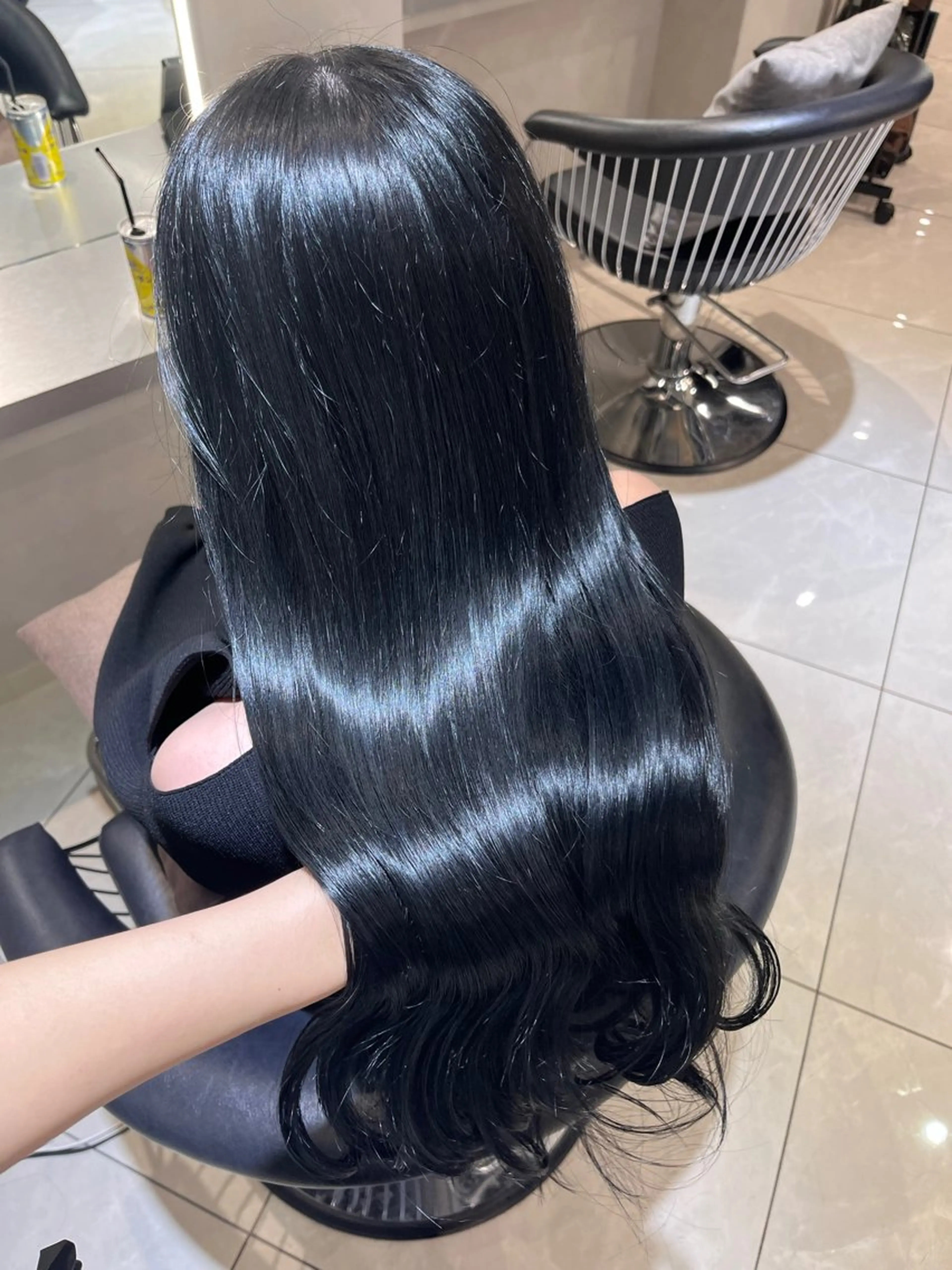 ロング カラー ブルーカラー ブルージュ 透明感カラー MITSUKI🤍 モテ髪×韓国レイヤーのヘアスタイル