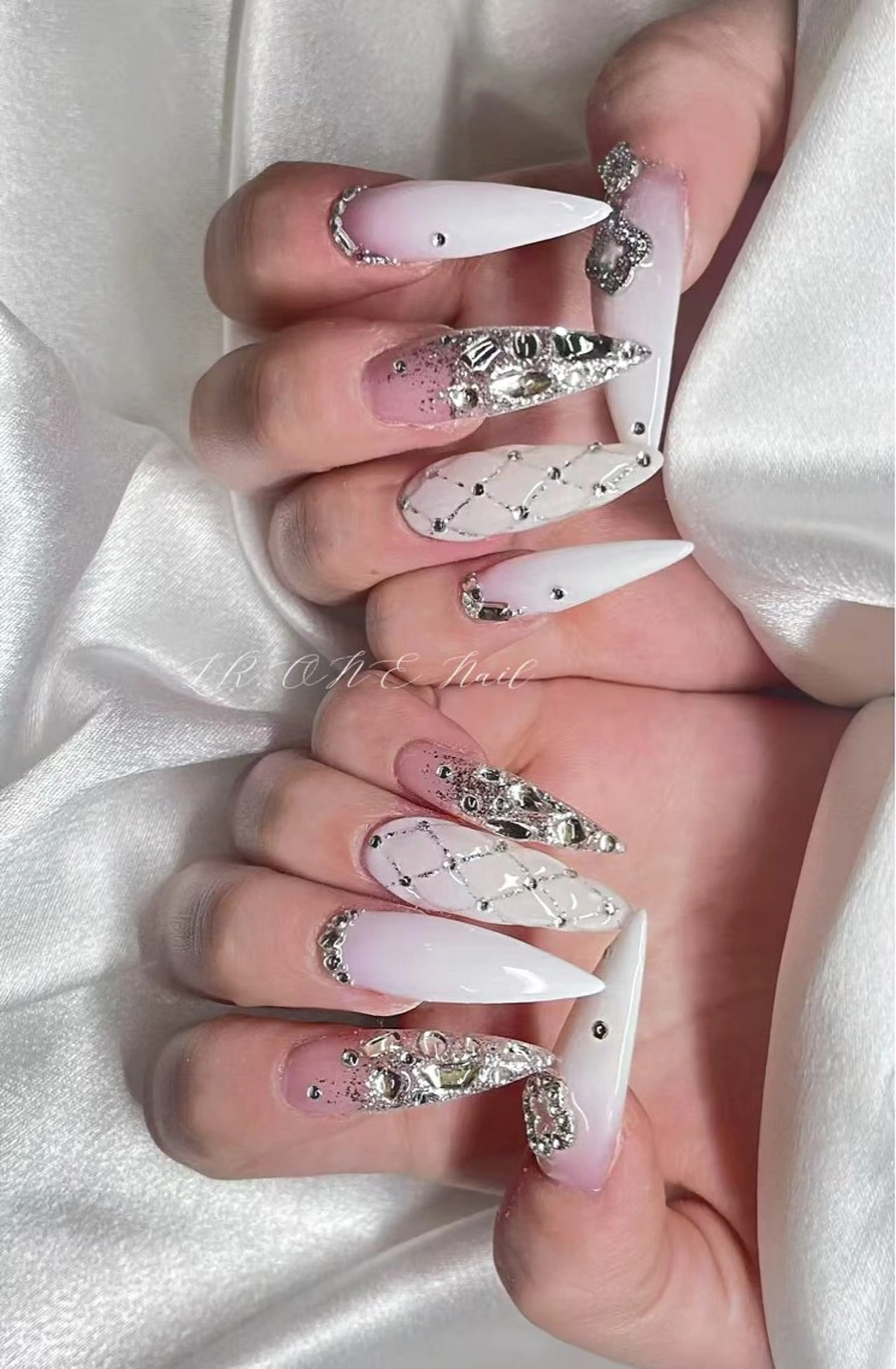 ネイル LR.ONE ヨウのネイルデザイン