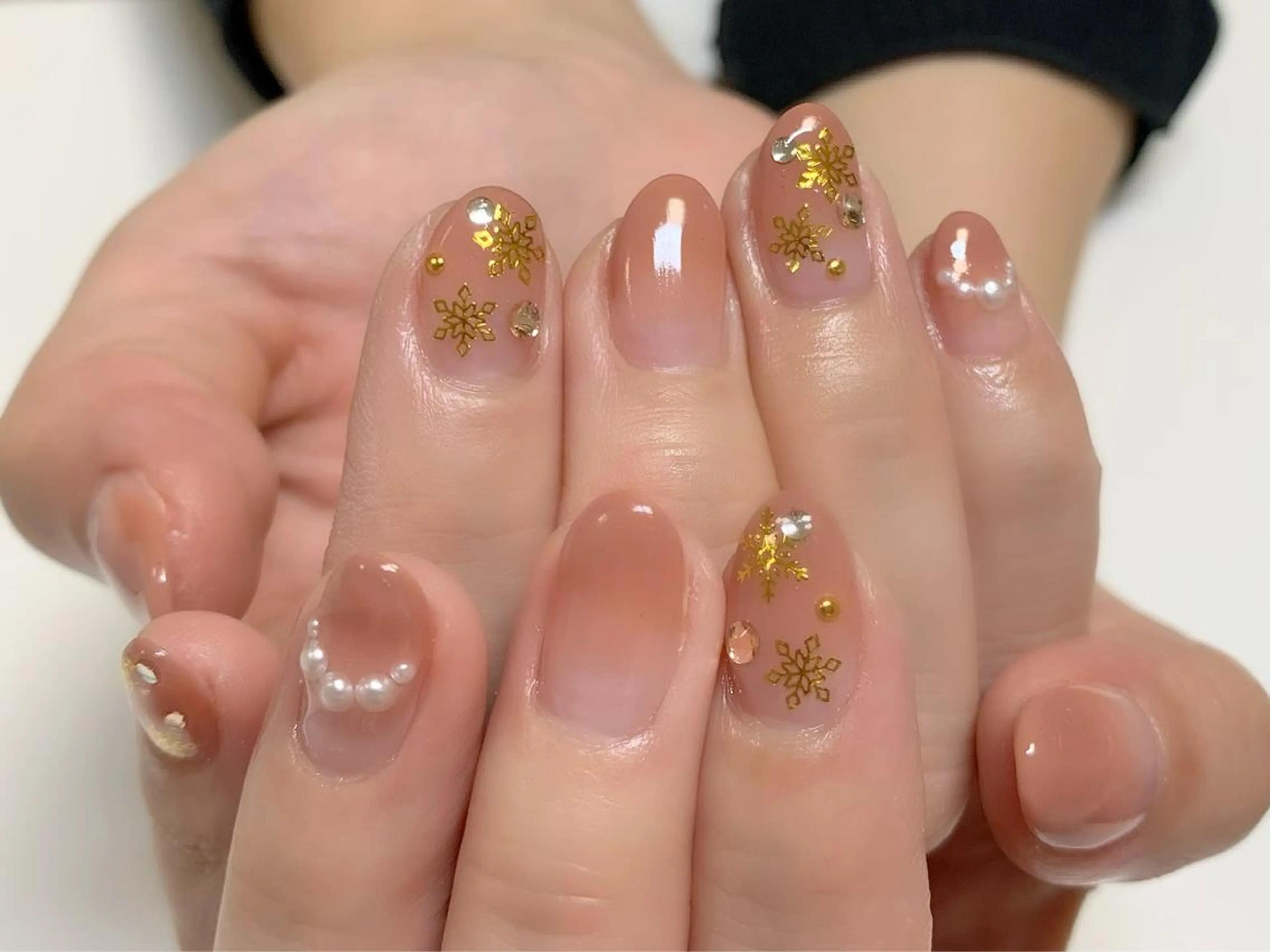 ネイル グラデーション 冬ネイル ハンドネイル Viva Joie所属・Viva Joieのネイルデザイン