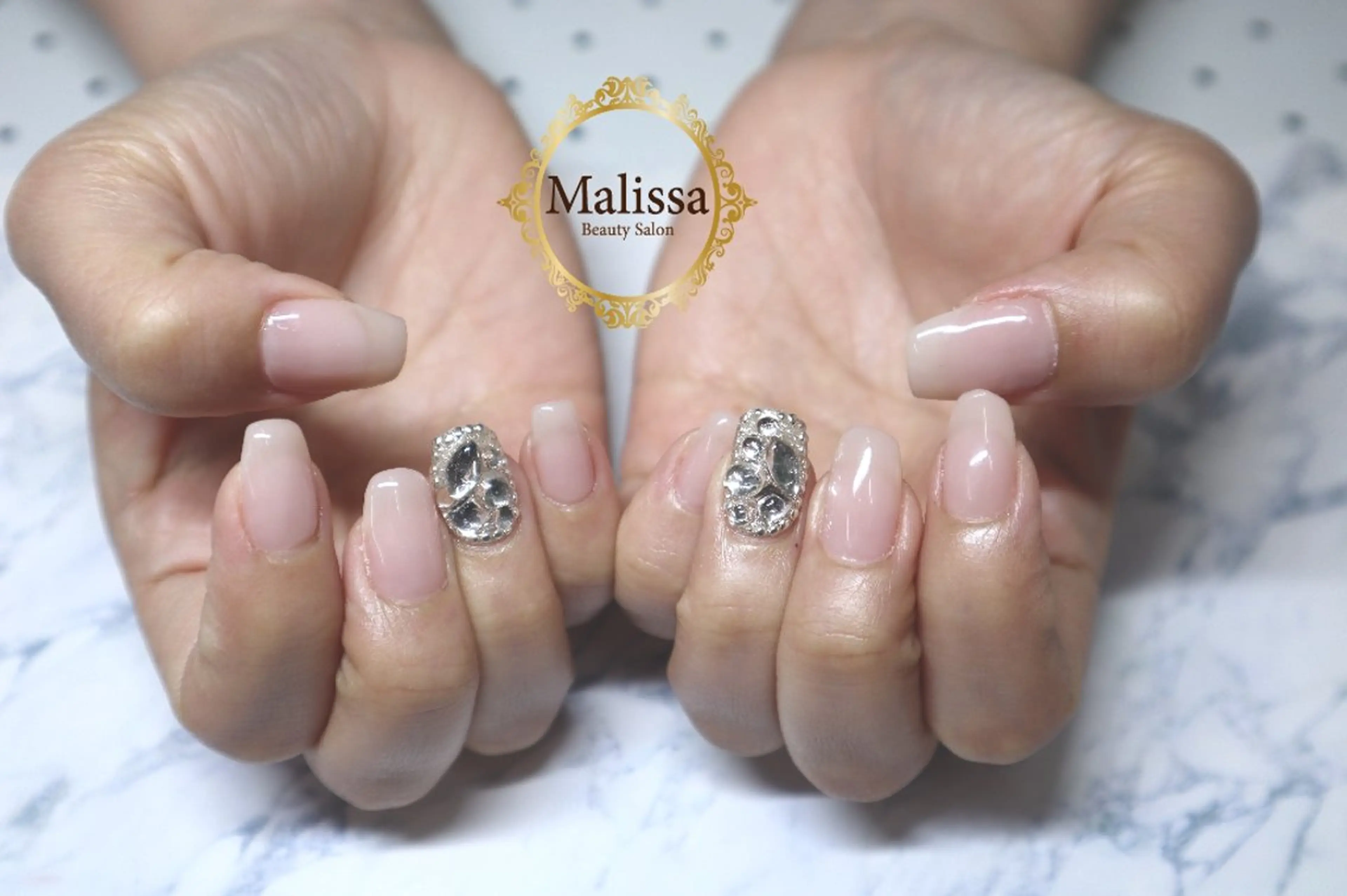 ネイル ピンク ストーンネイル Beauty Salon Malissa所属・Malissa　 スカルプ&深爪歓迎◎のネイルデザイン