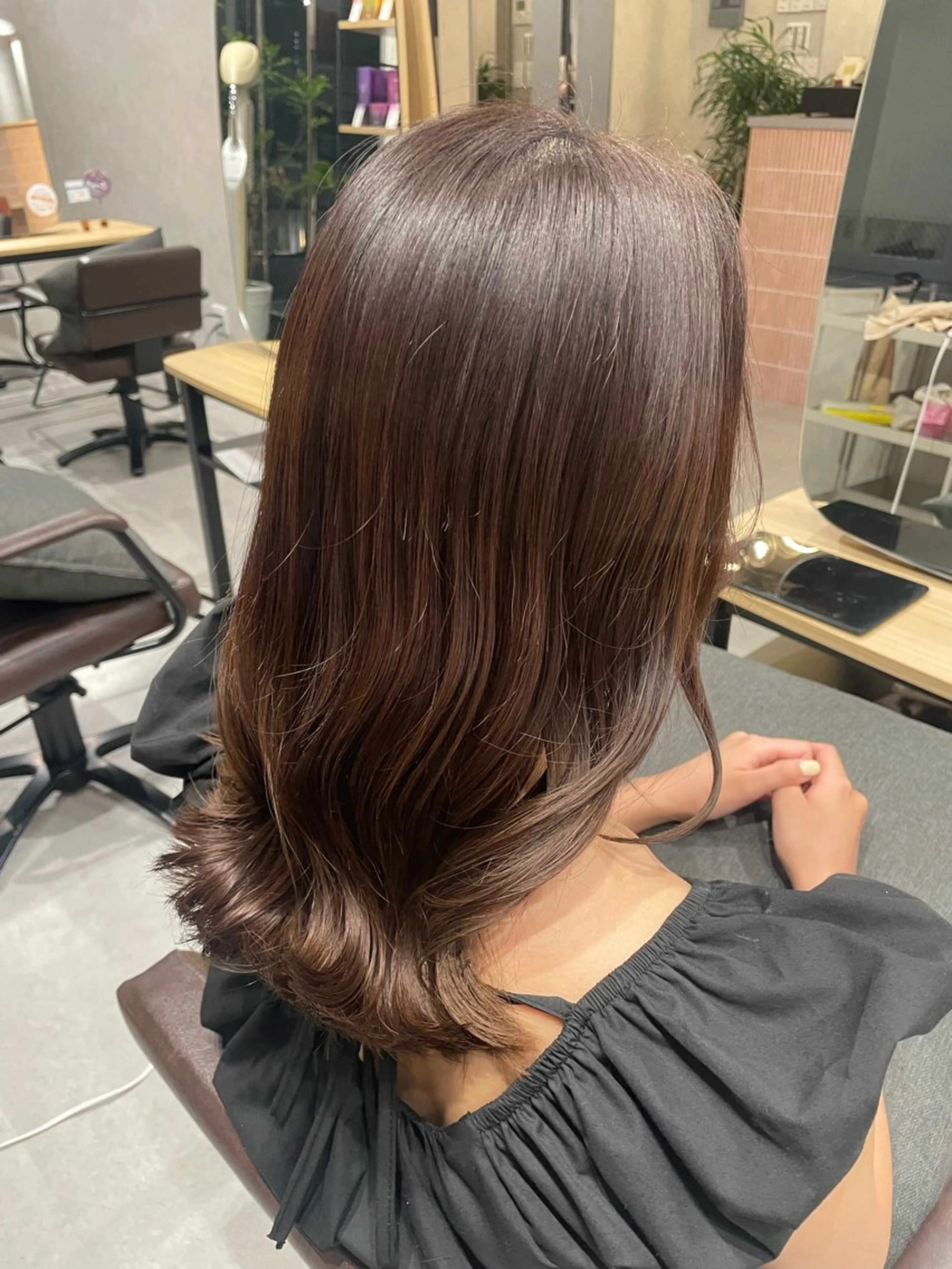 セミロング カット イヌマル アユ / Fier umedaのヘアスタイル