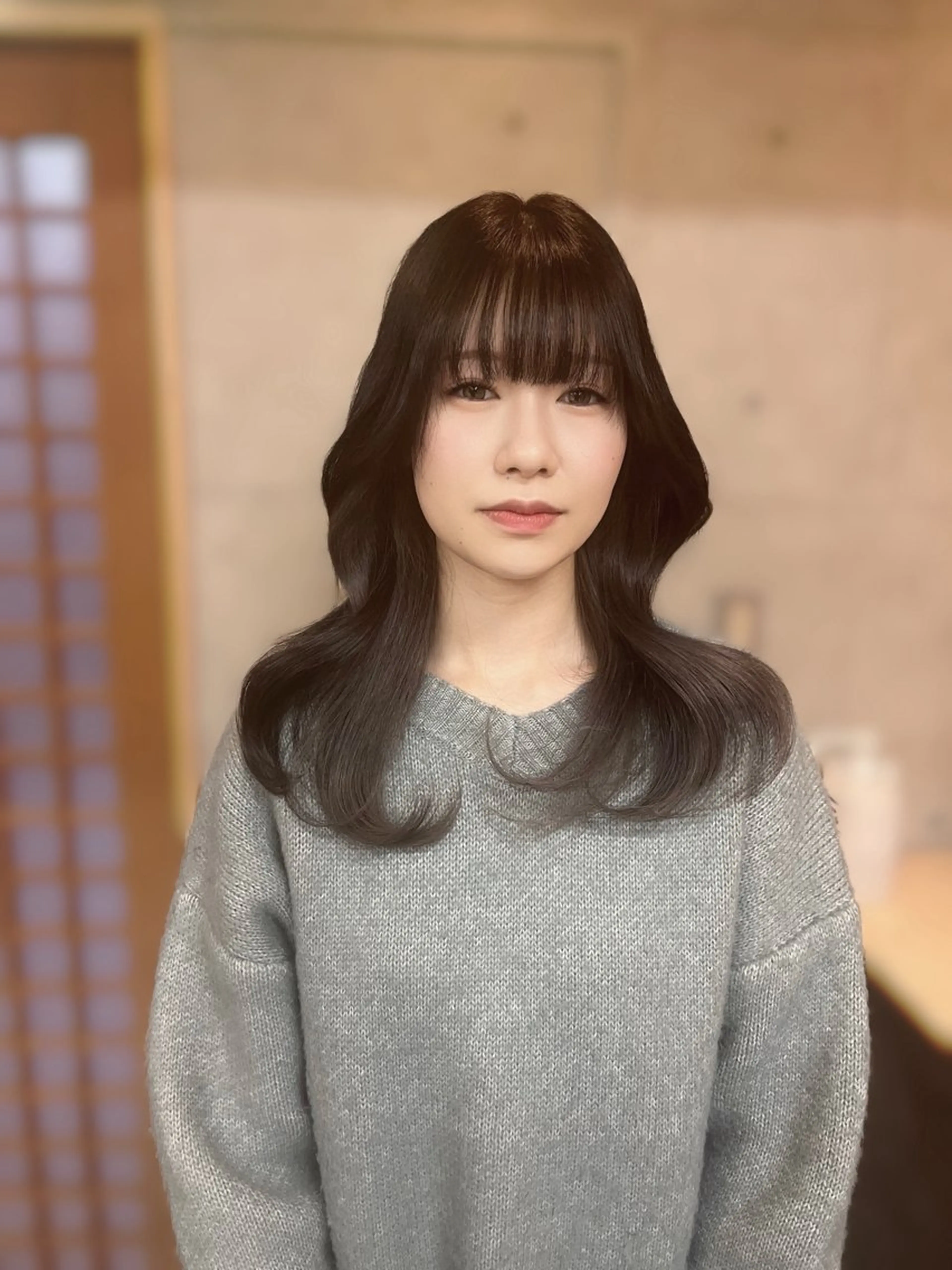 セミロング カラー グレージュ ヘアカラー トリートメント 韓国ヘア🇰🇷 RYOTAのヘアスタイル